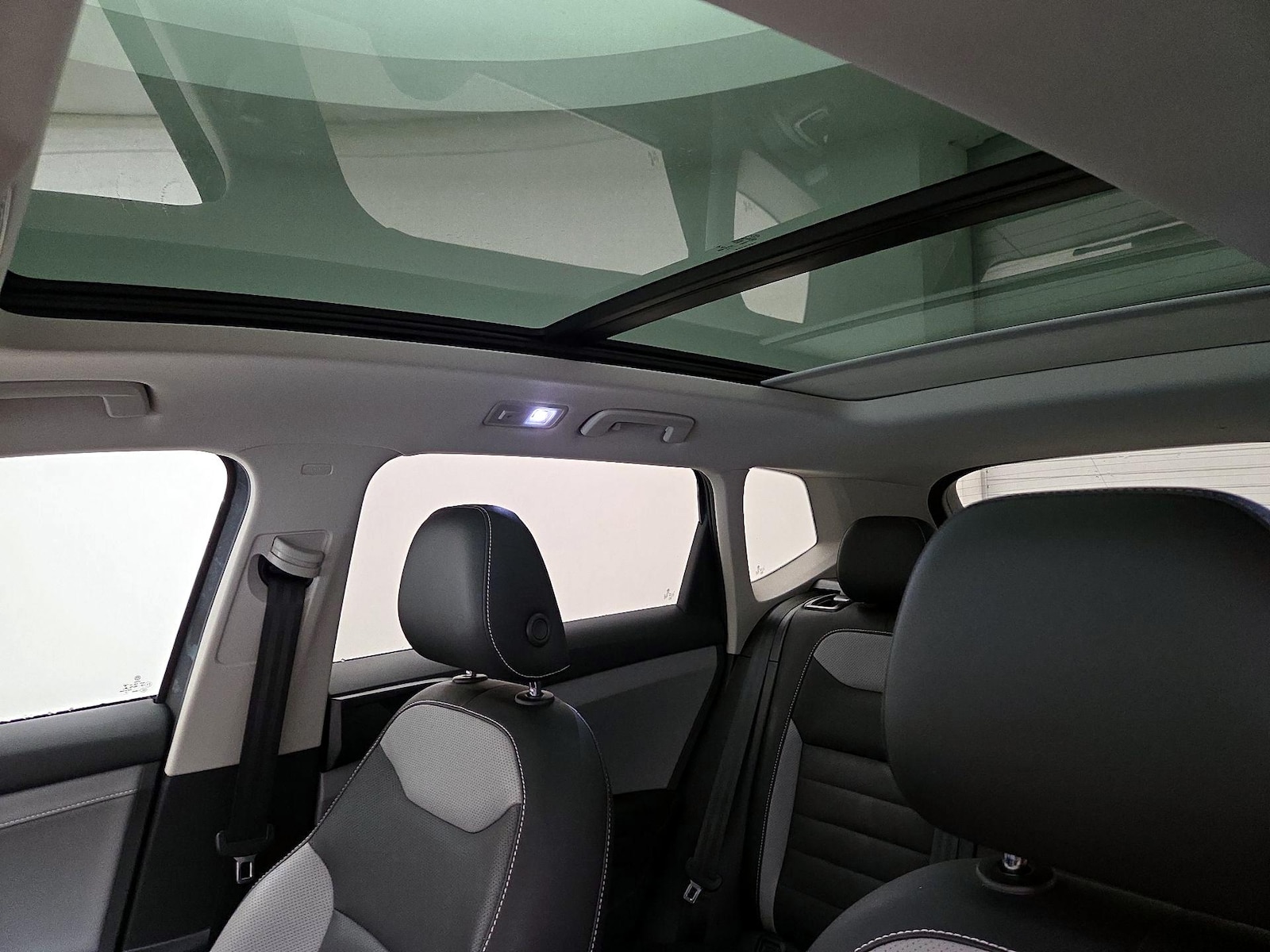 2022 Volkswagen Taos SEL - Photo 21