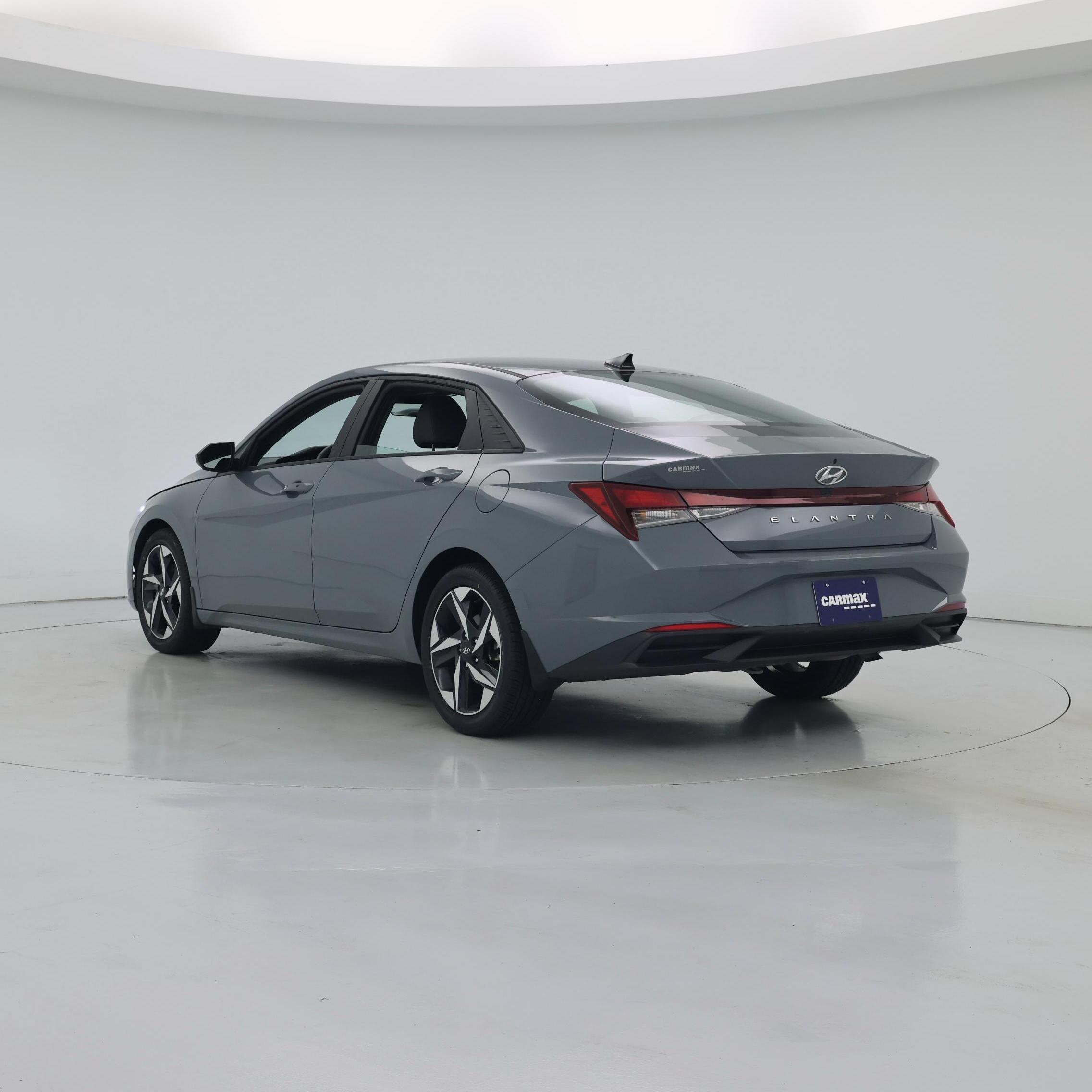 Thumbnail: 2023 Hyundai Elantra - 2