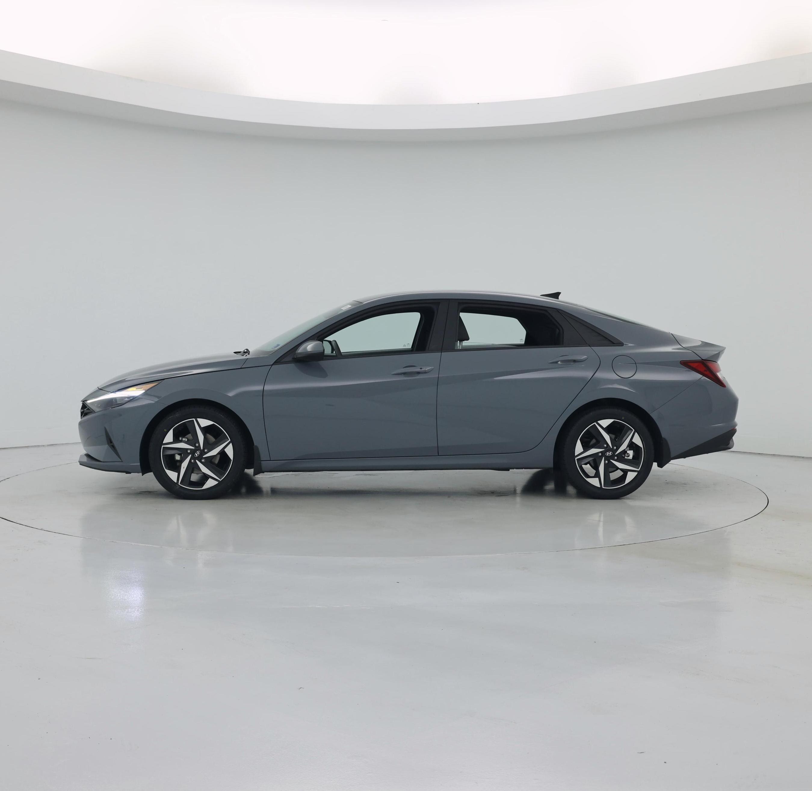 Thumbnail: 2023 Hyundai Elantra - 3