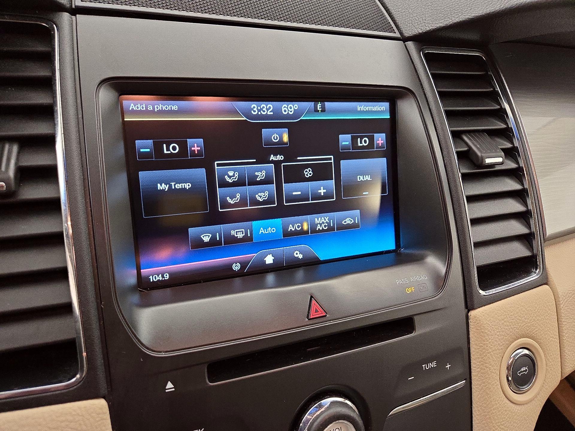 Thumbnail: 2014 Ford Taurus - 16