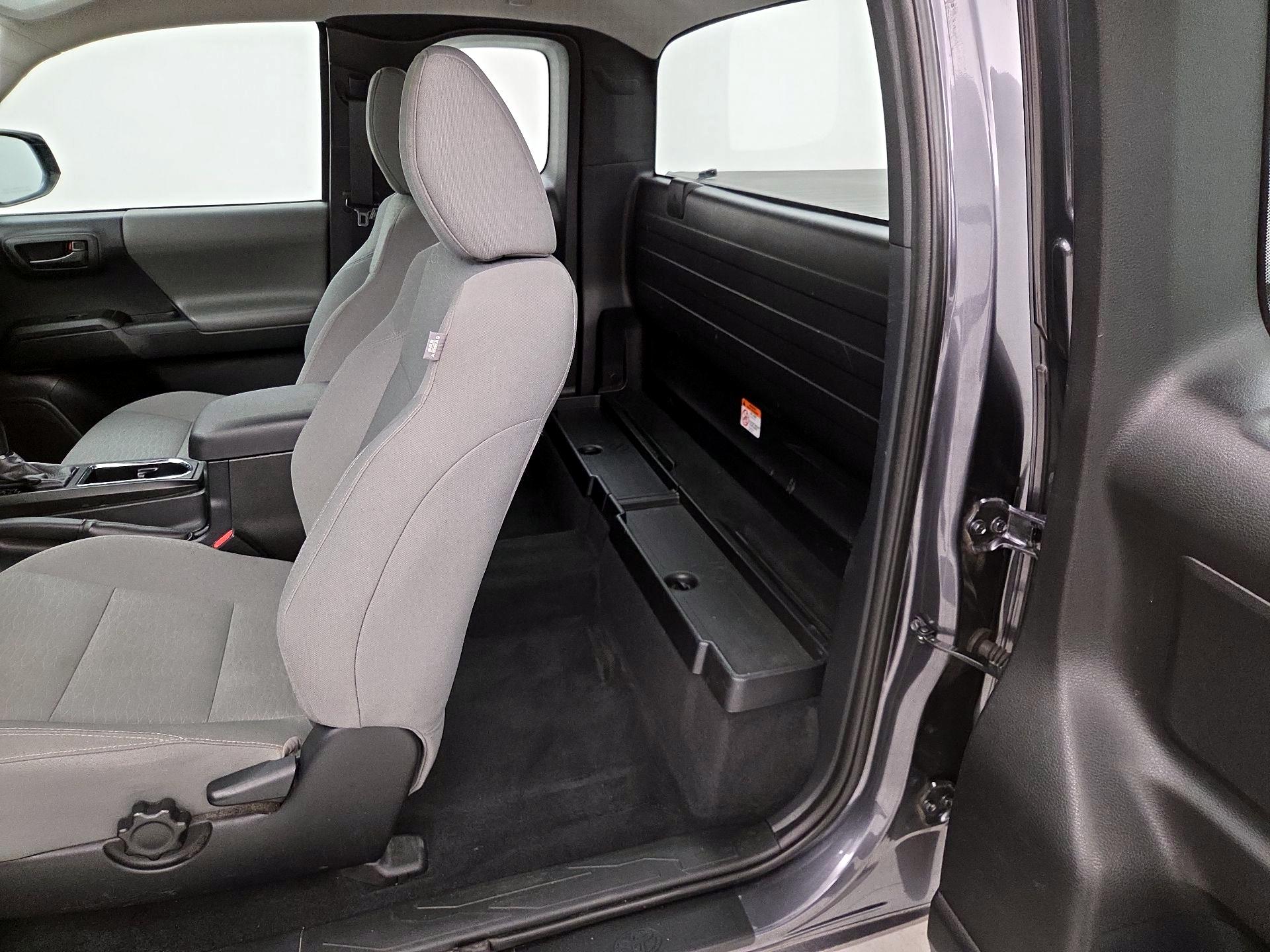 Thumbnail: 2018 Toyota Tacoma - 19