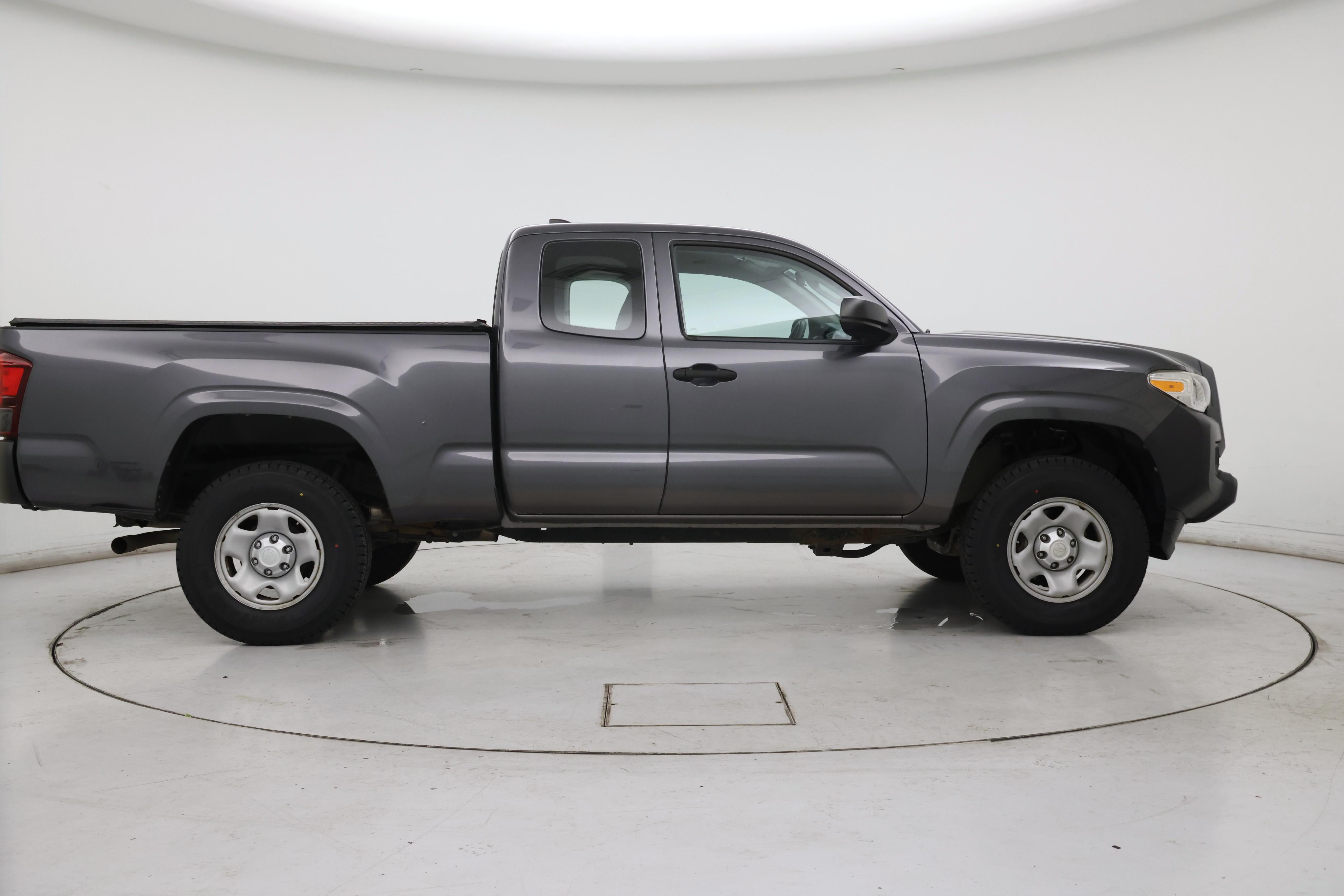 Thumbnail: 2018 Toyota Tacoma - 7