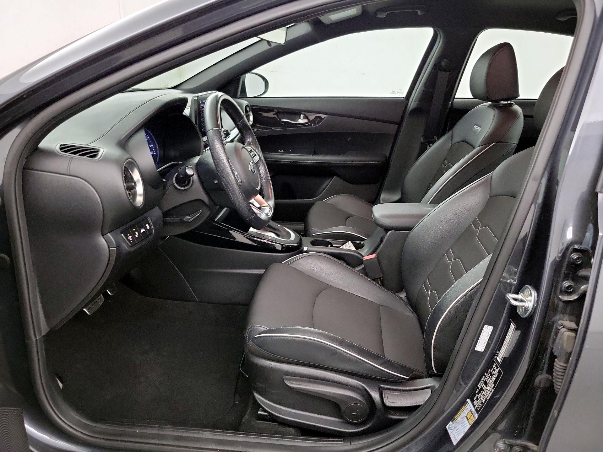 Thumbnail: 2021 Kia Forte - 9