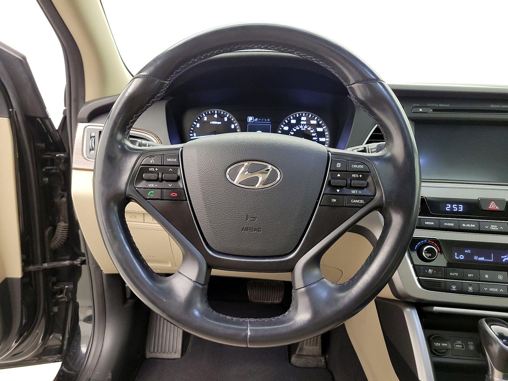 Thumbnail: 2017 Hyundai Sonata - 10