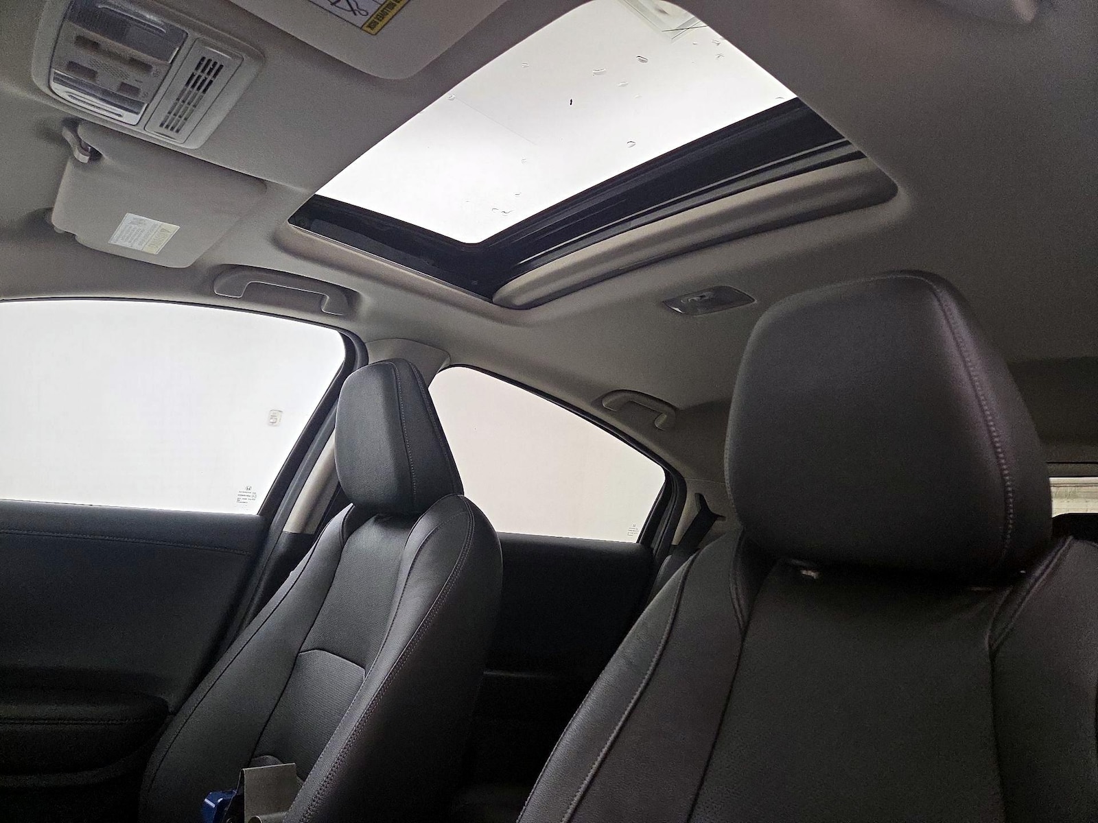 Sunroof(s) & Overhead Airbags