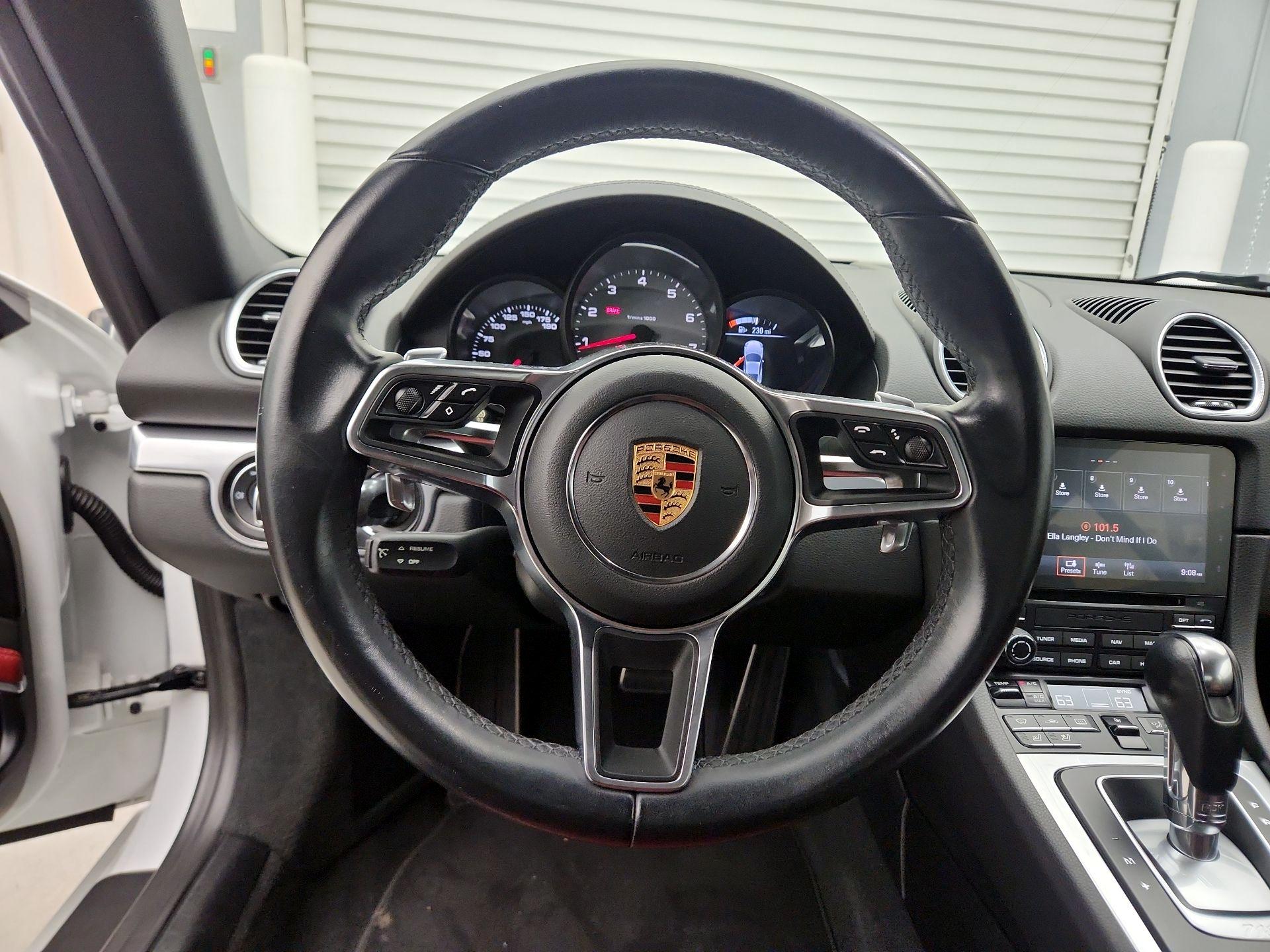 Thumbnail: 2018 Porsche 718 Cayman - 10