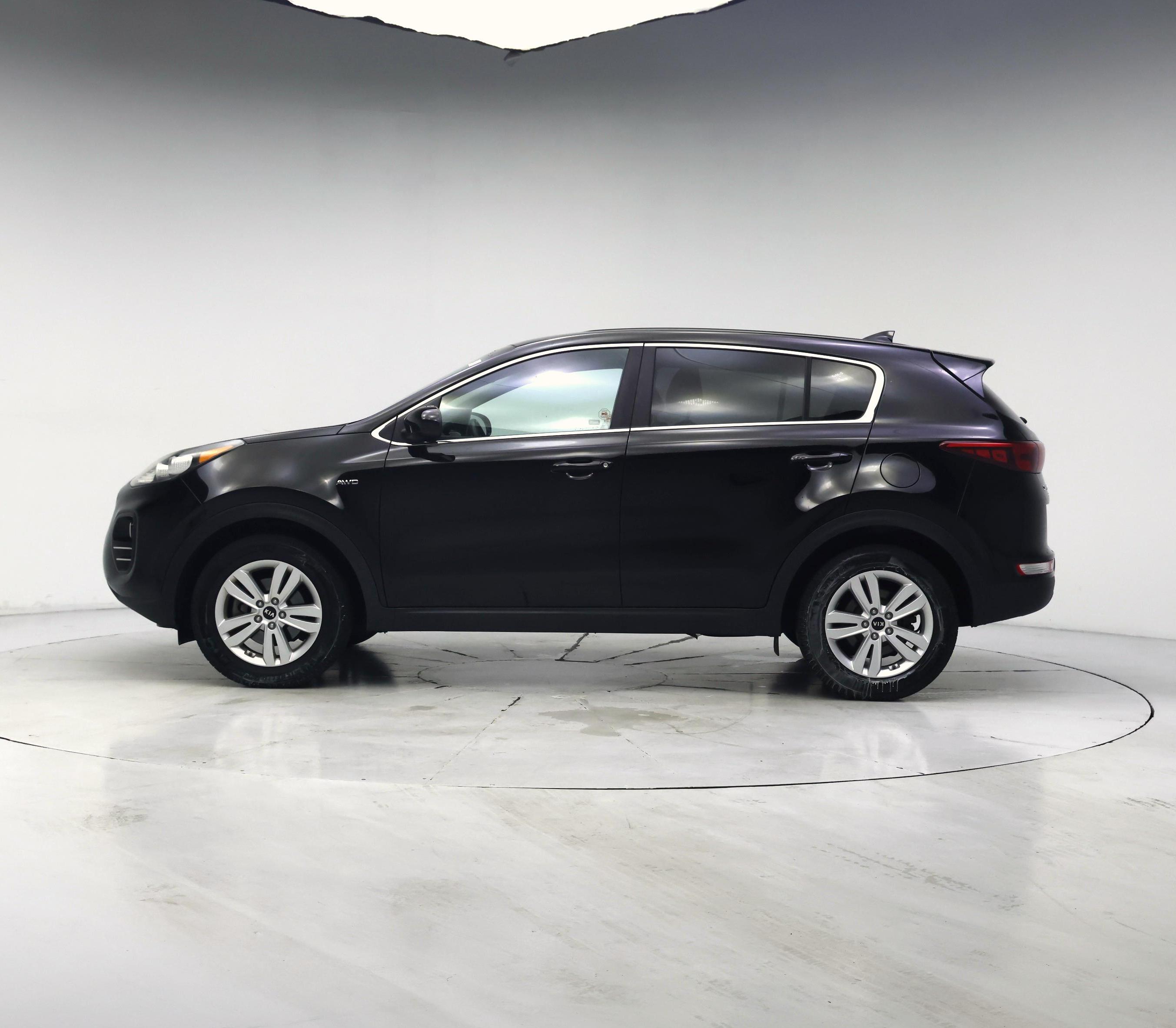 Thumbnail: 2018 Kia Sportage - 3