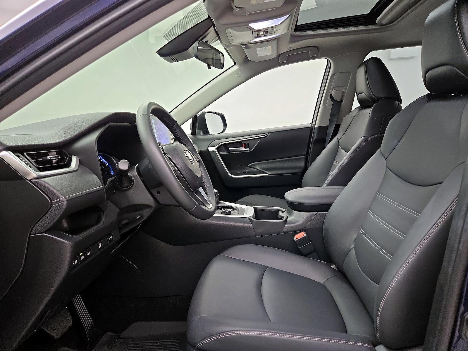 2025 Toyota RAV4 XLE Premium - Photo 12