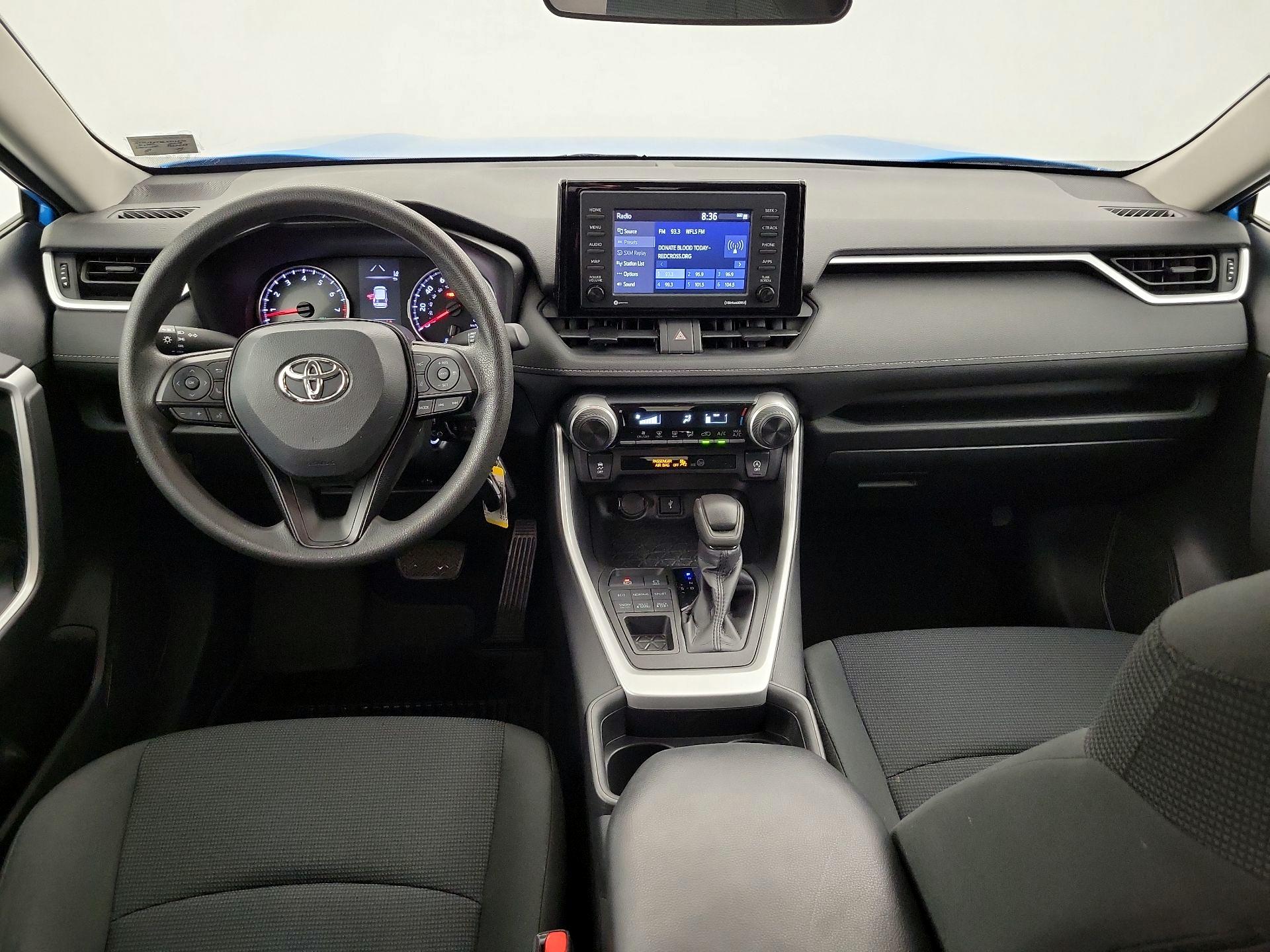 Thumbnail: 2020 Toyota RAV4 - 9