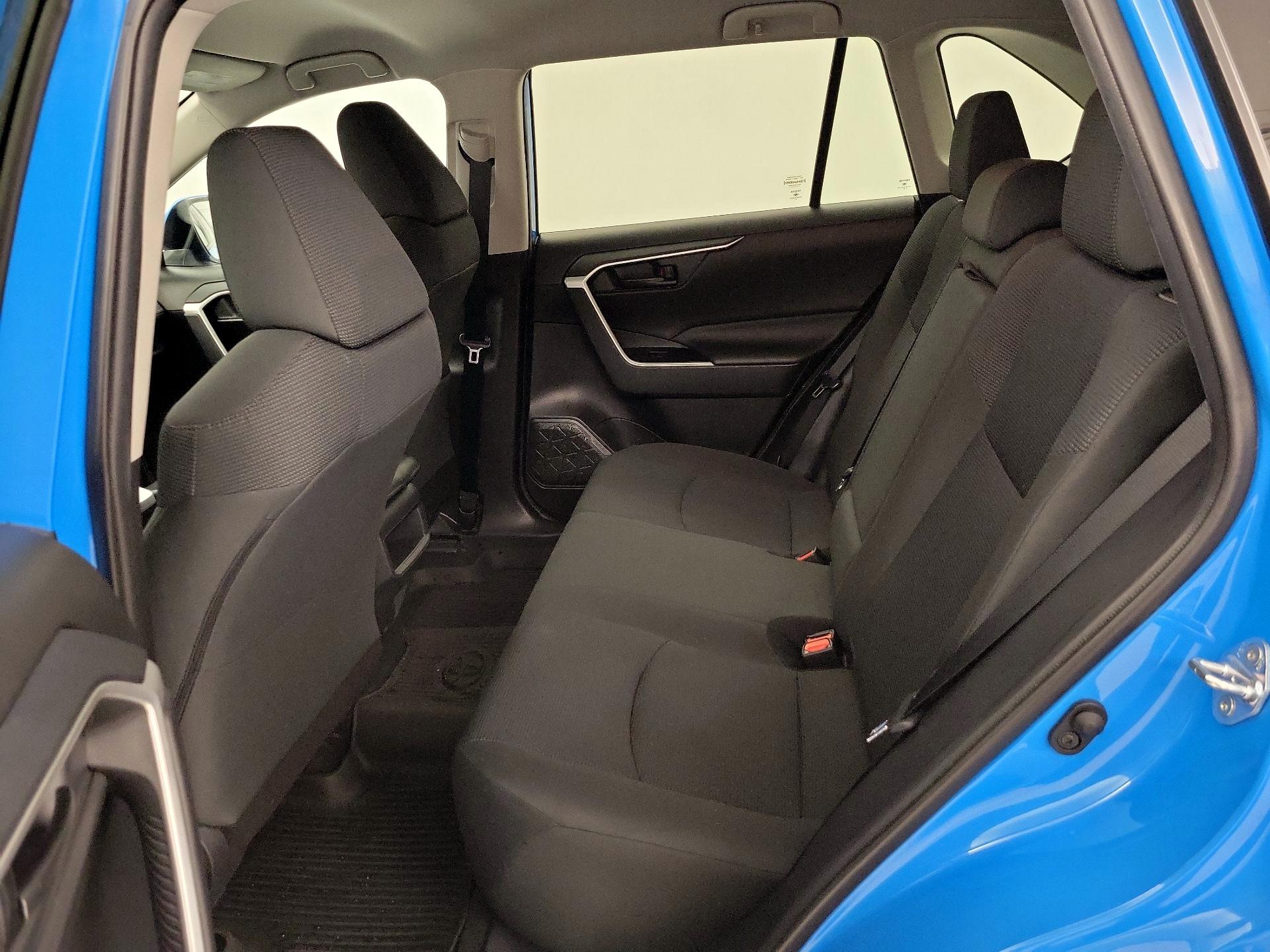 Thumbnail: 2020 Toyota RAV4 - 19