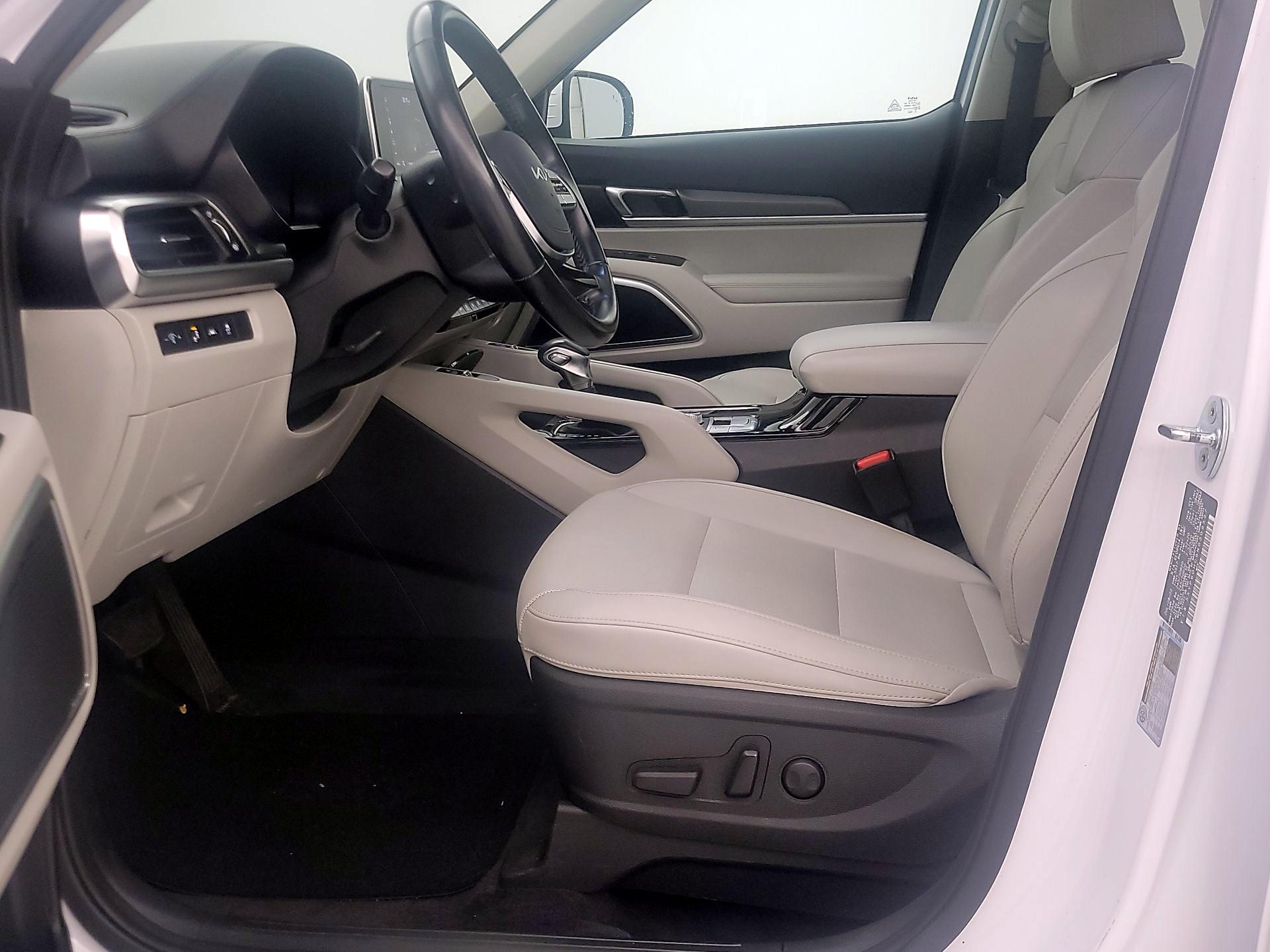 Thumbnail: 2022 Kia Telluride - 11