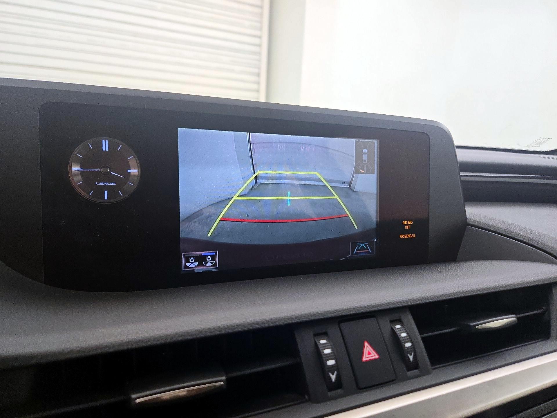 Thumbnail: 2019 Lexus ES - 14