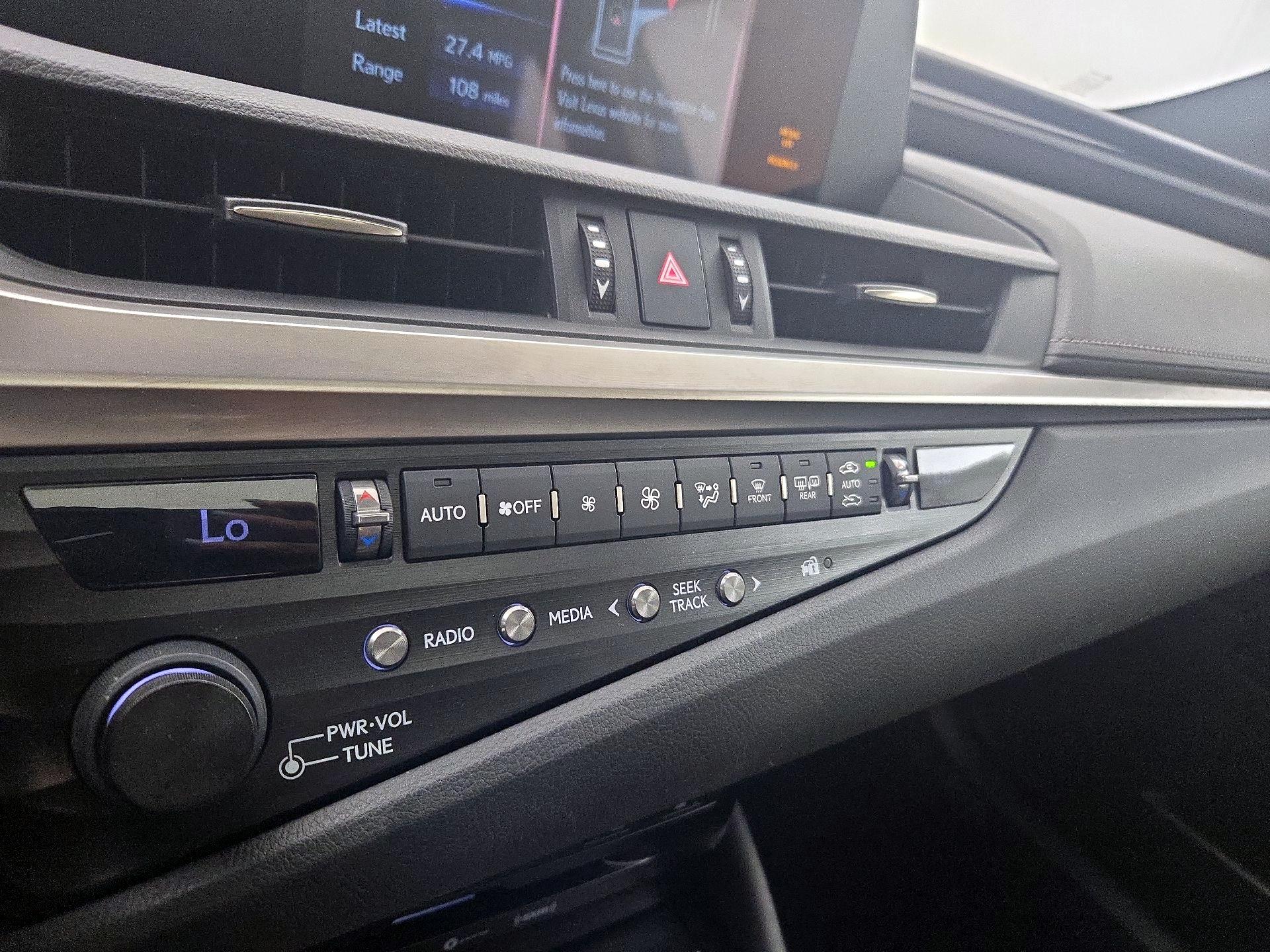 Thumbnail: 2019 Lexus ES - 16