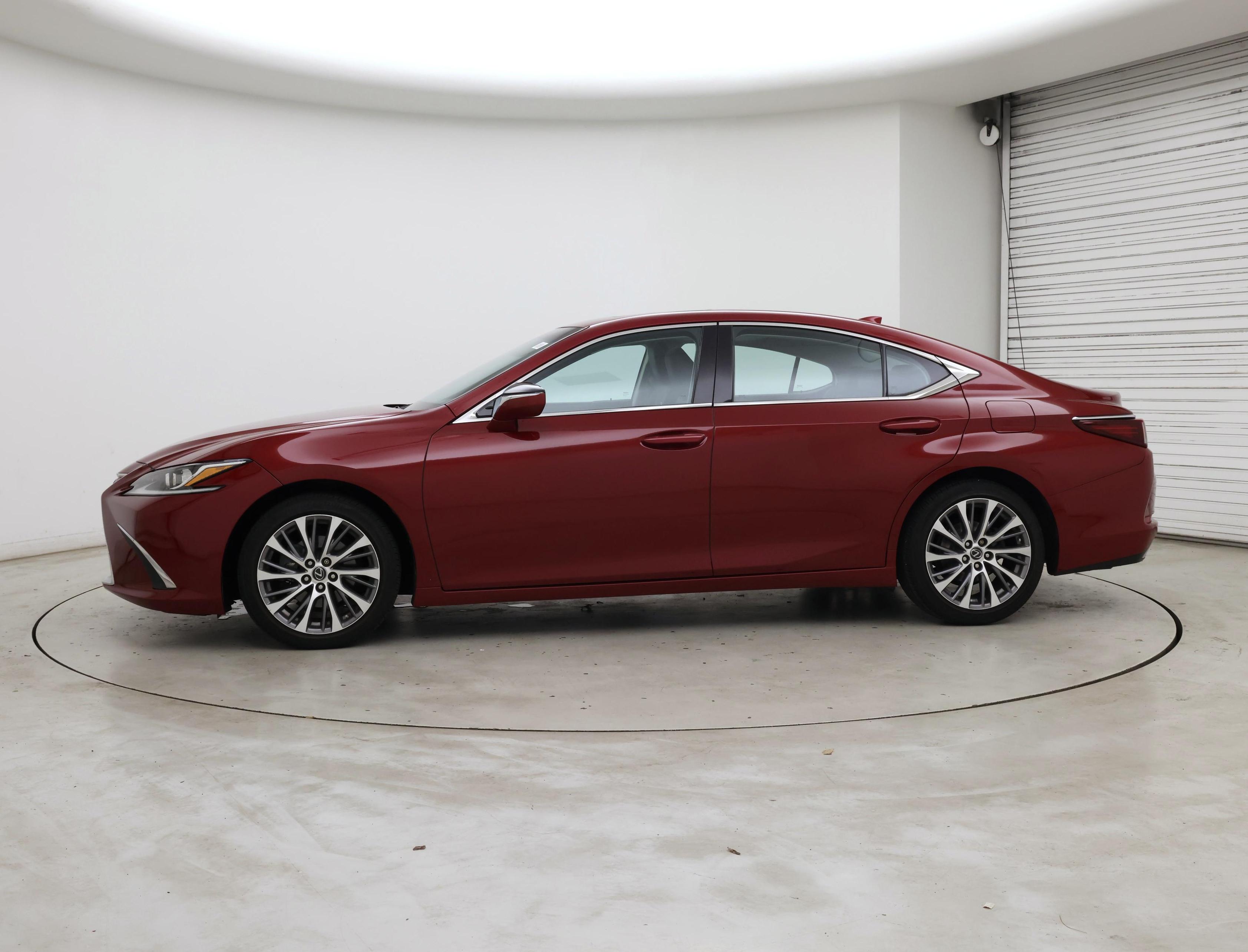 Thumbnail: 2019 Lexus ES - 3