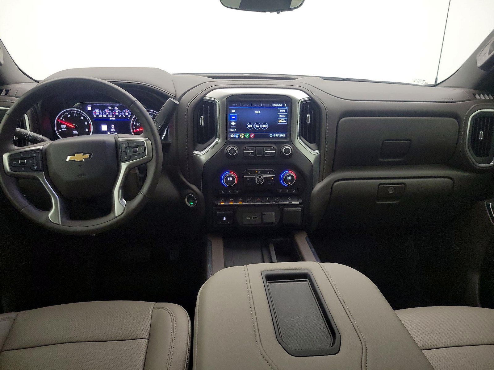 2020 Chevrolet Silverado 1500 LTZ - Photo 10