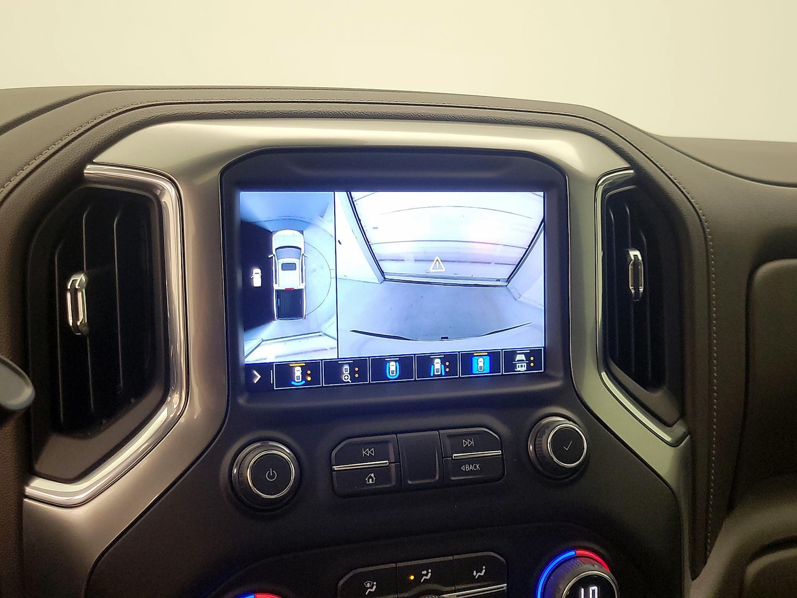 2020 Chevrolet Silverado 1500 LTZ - Photo 15