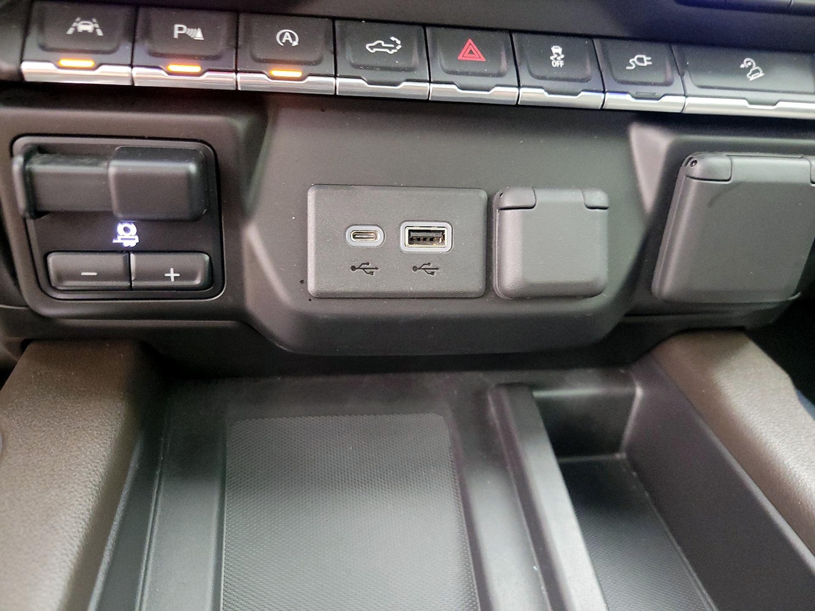 2020 Chevrolet Silverado 1500 LTZ - Photo 19