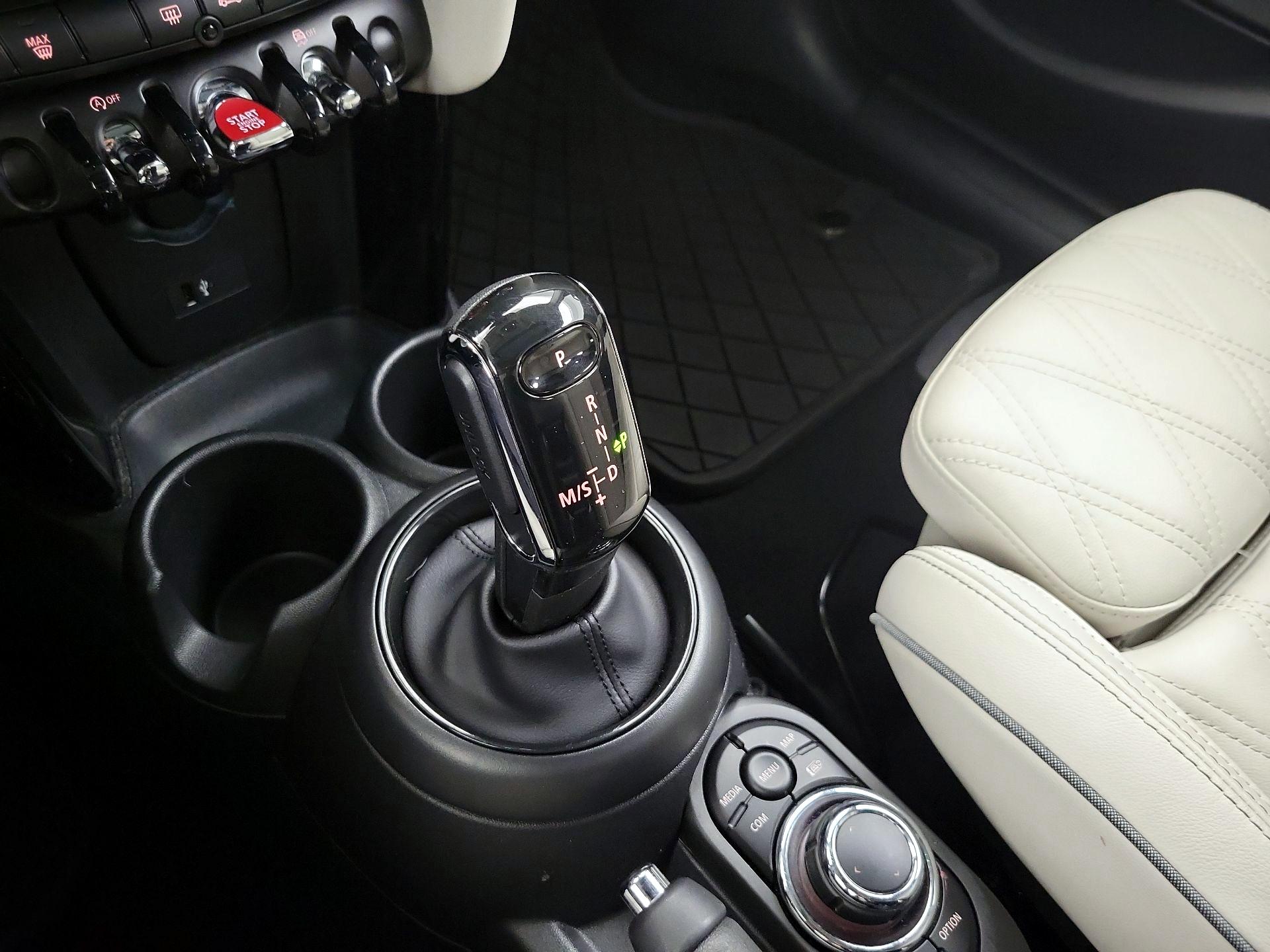 Thumbnail: 2023 MINI Cooper Hardtop - 17