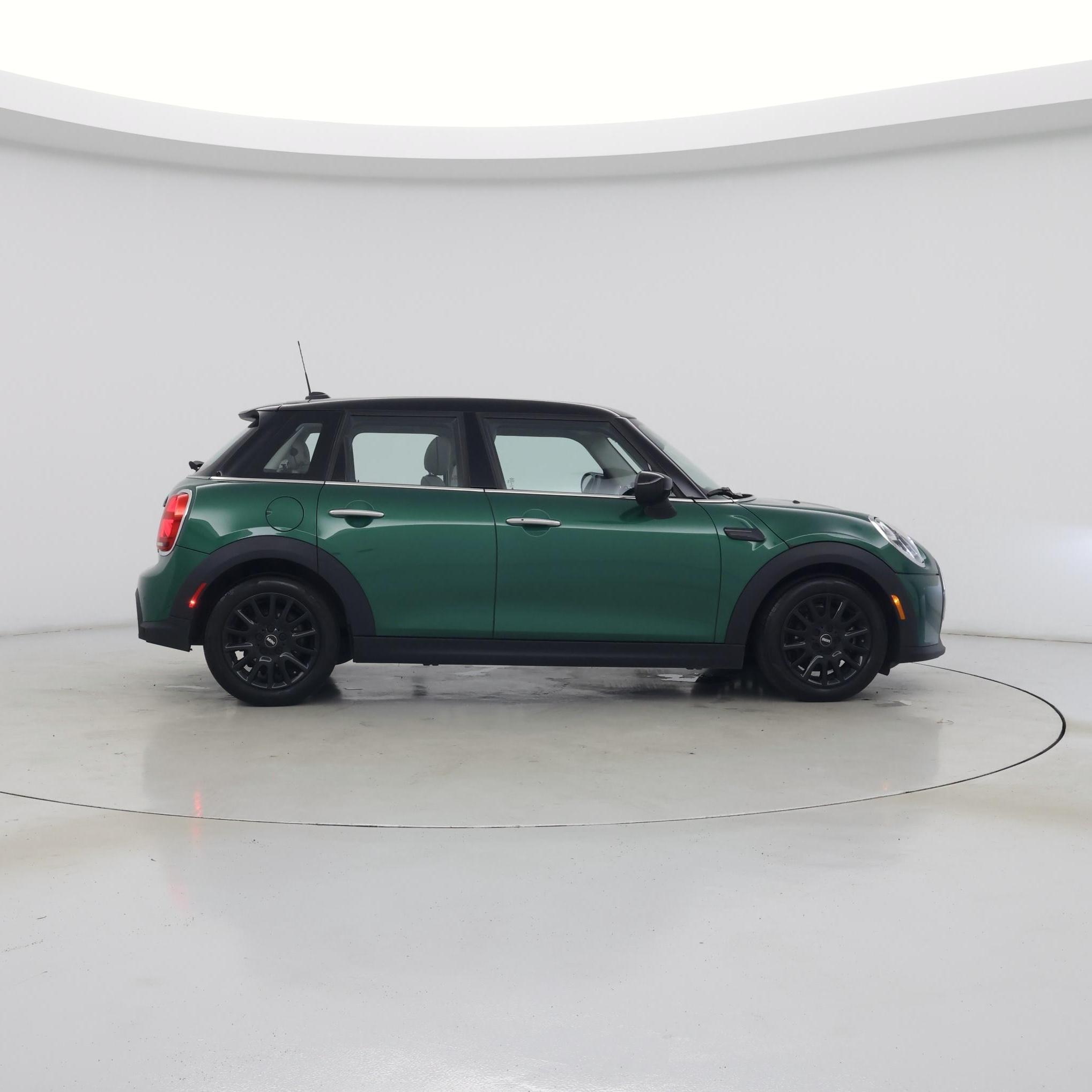 Thumbnail: 2023 MINI Cooper Hardtop - 7