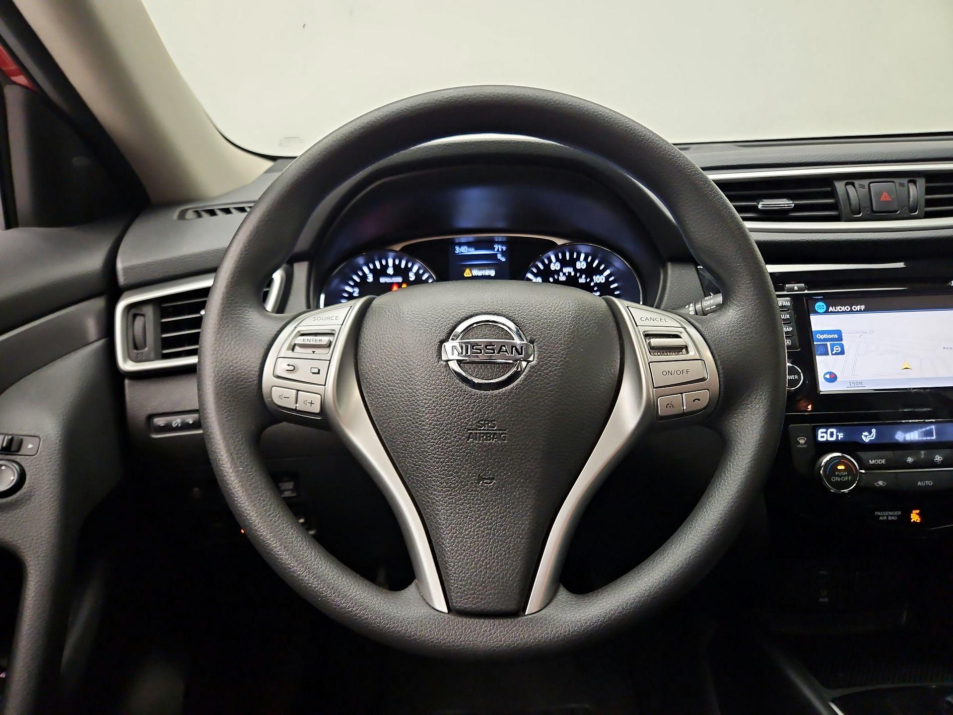 Thumbnail: 2016 Nissan Rogue - 10
