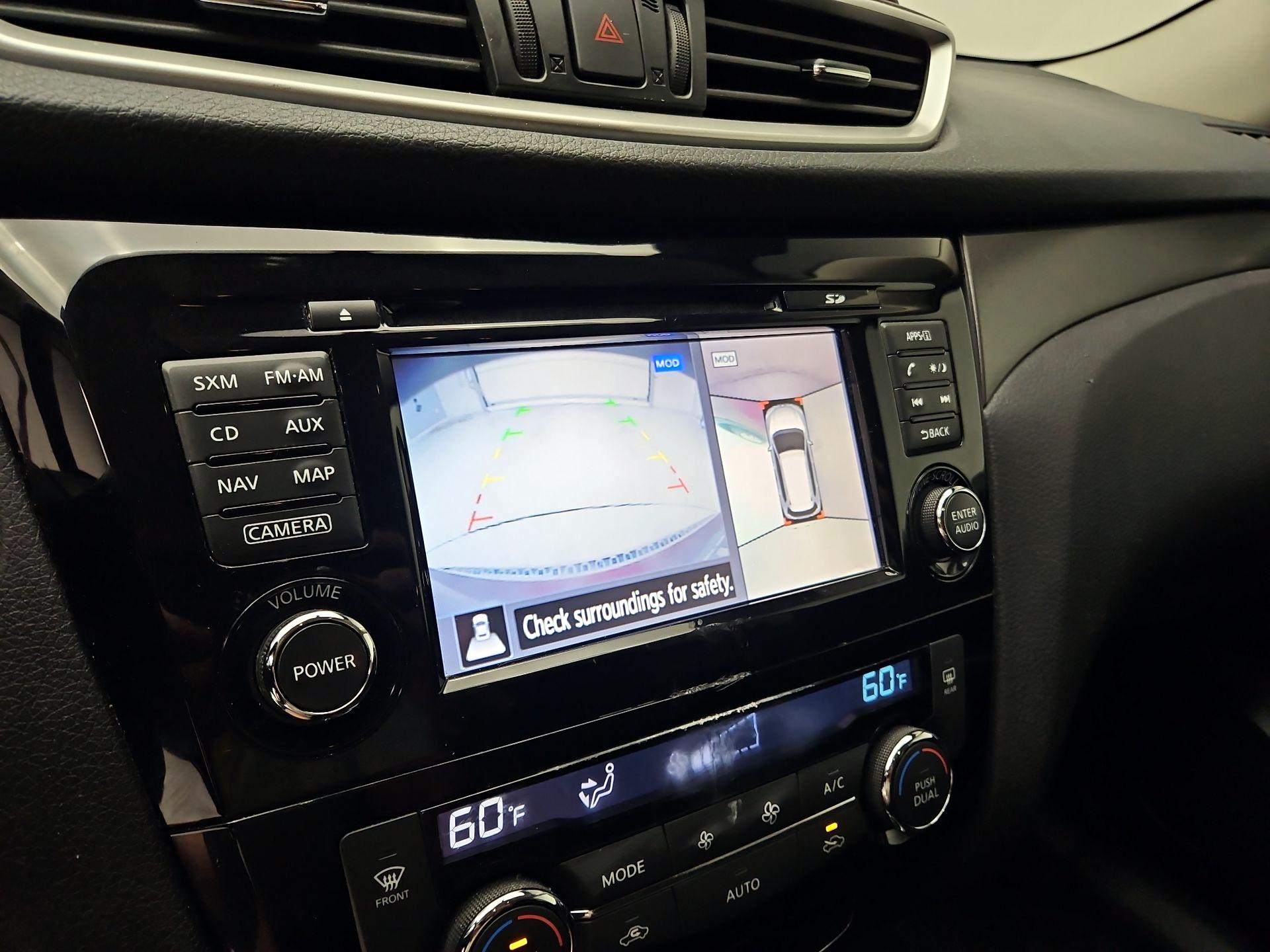 Thumbnail: 2016 Nissan Rogue - 15