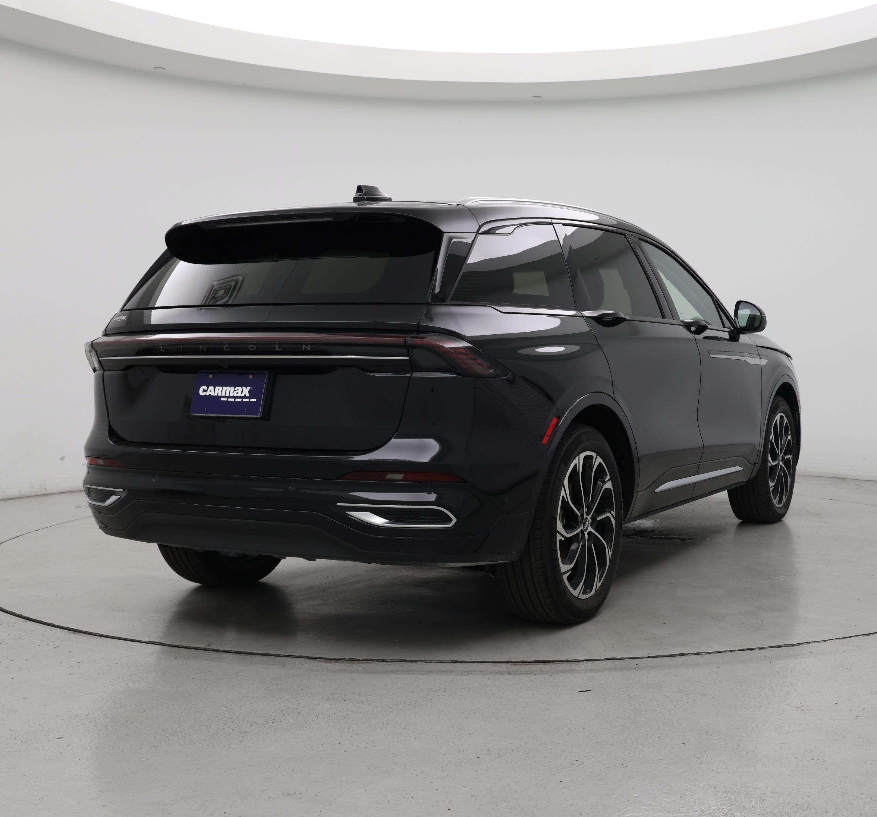 Thumbnail: 2024 Lincoln Nautilus - 8