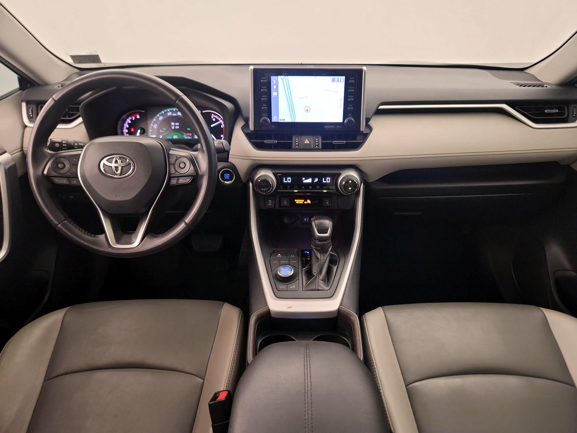 Thumbnail: 2019 Toyota RAV4 - 9