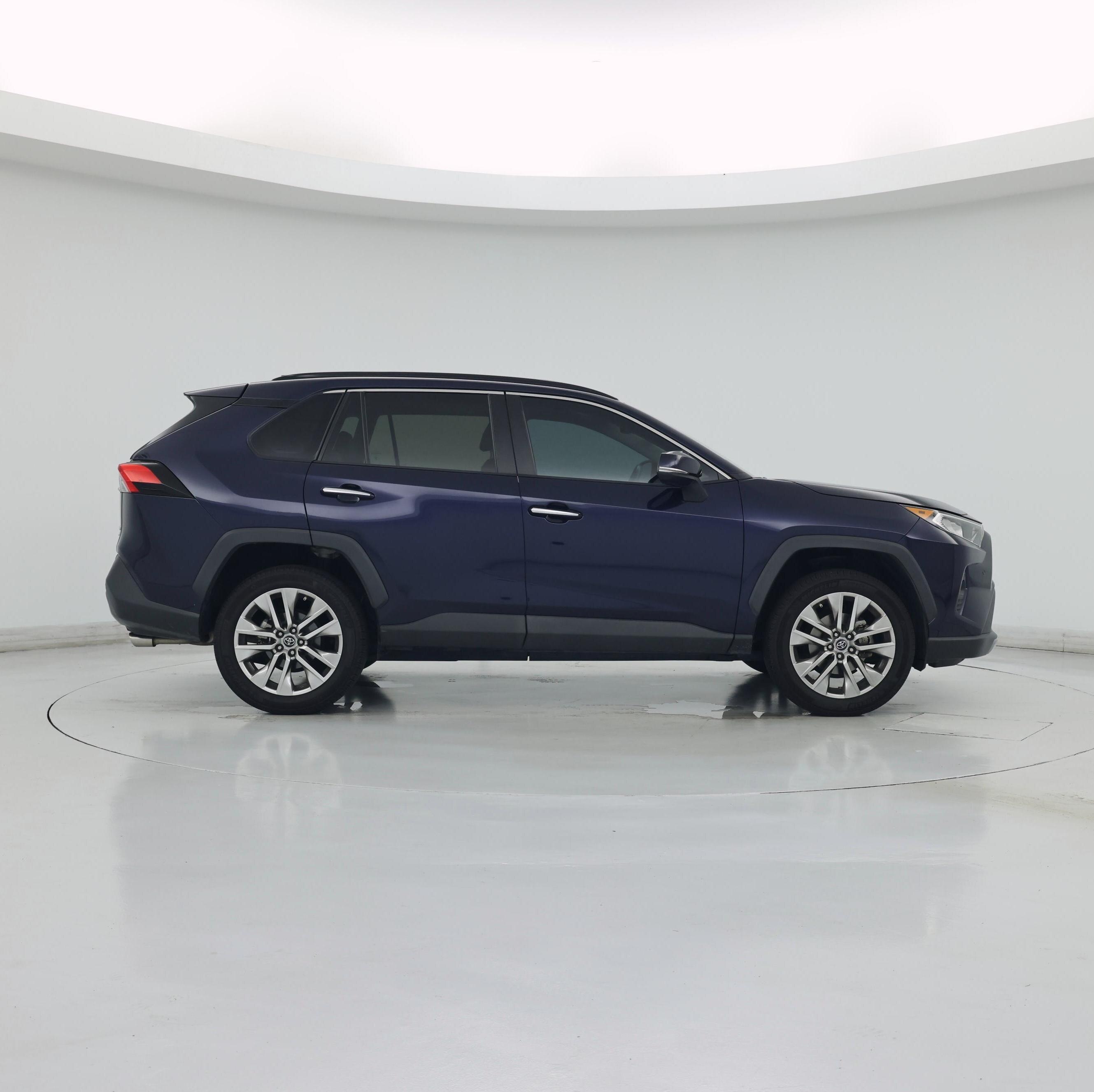 Thumbnail: 2019 Toyota RAV4 - 7