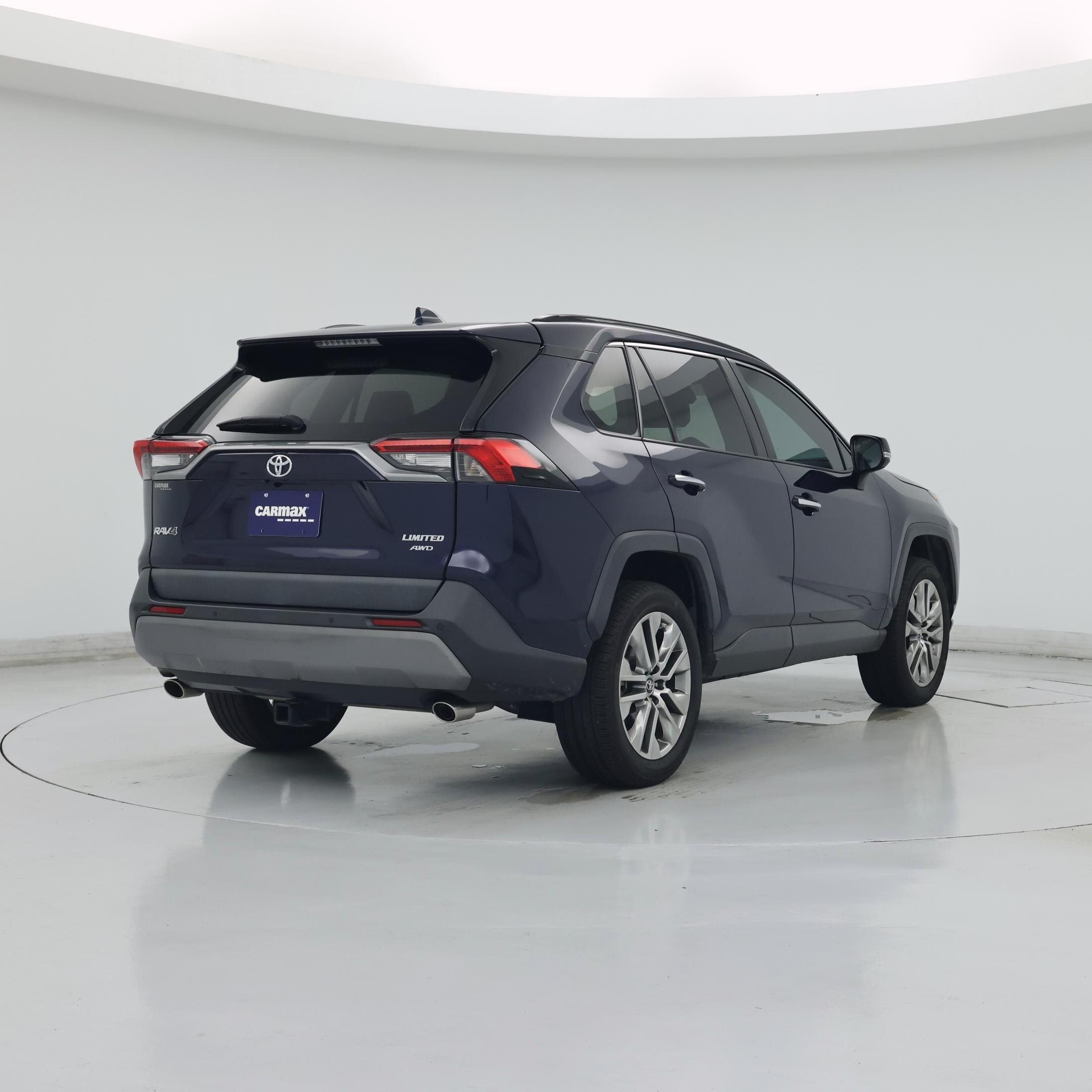 Thumbnail: 2019 Toyota RAV4 - 8