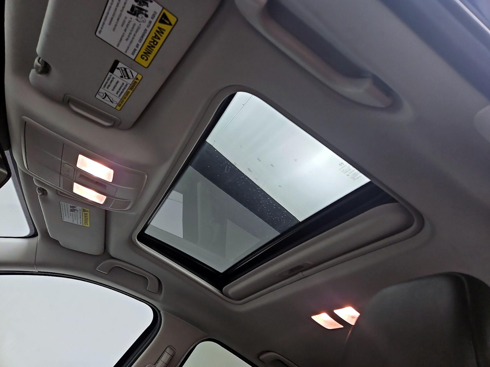 Sunroof(s) & Overhead Airbags