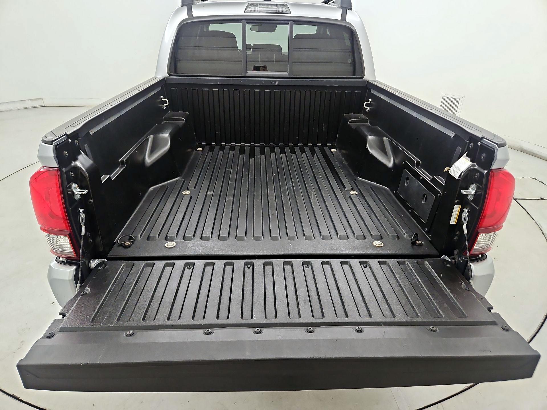 Thumbnail: 2022 Toyota Tacoma - 20