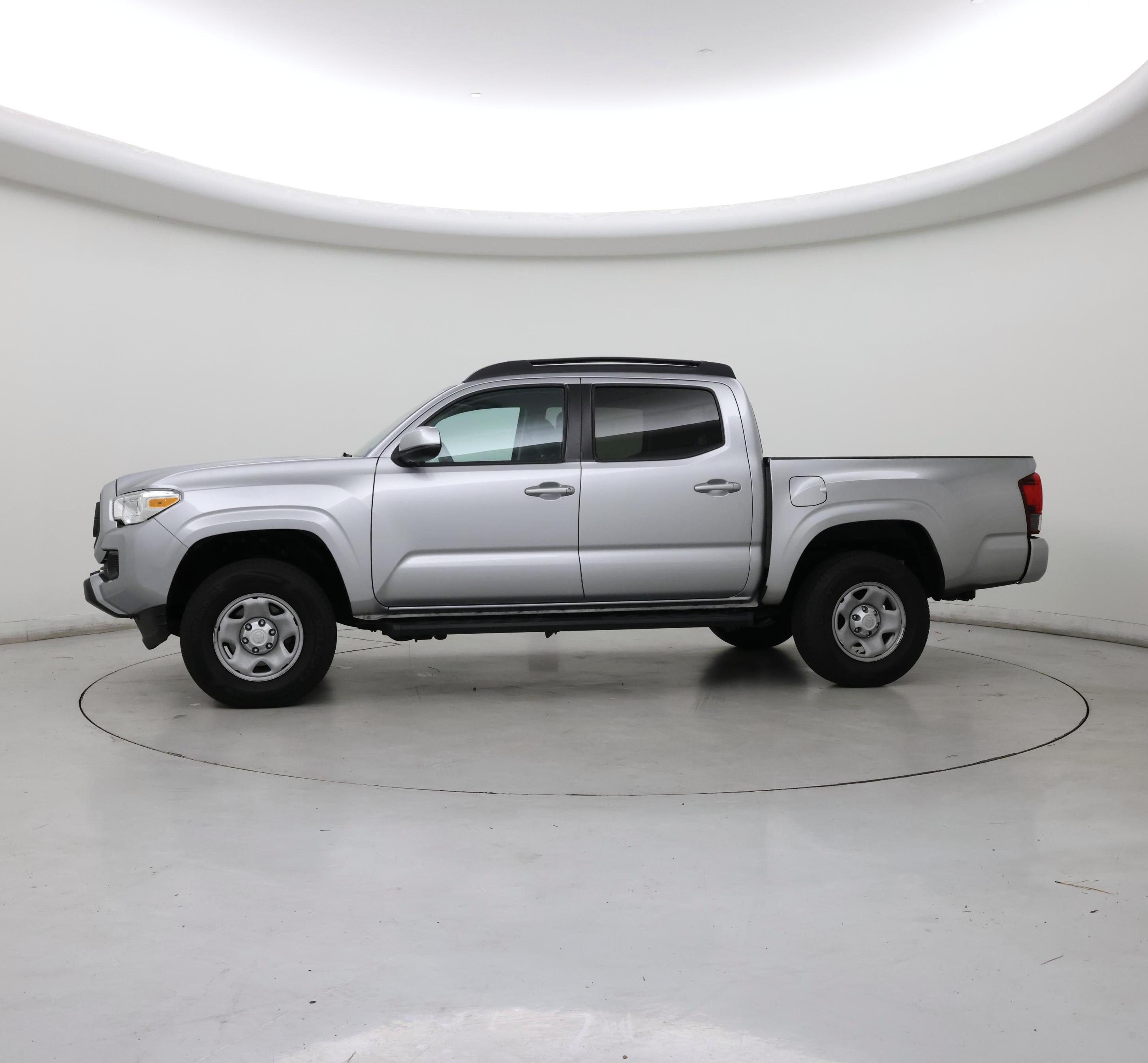 Thumbnail: 2022 Toyota Tacoma - 3