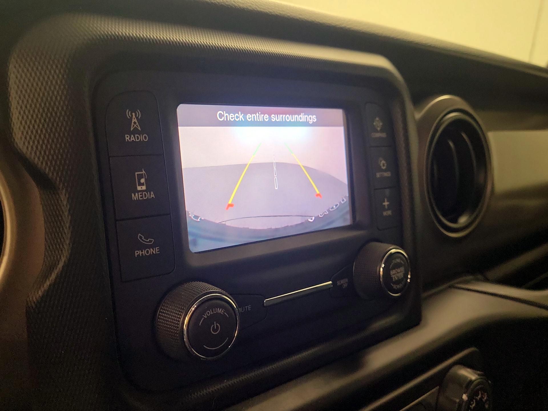 Thumbnail: 2021 Jeep Wrangler - 14
