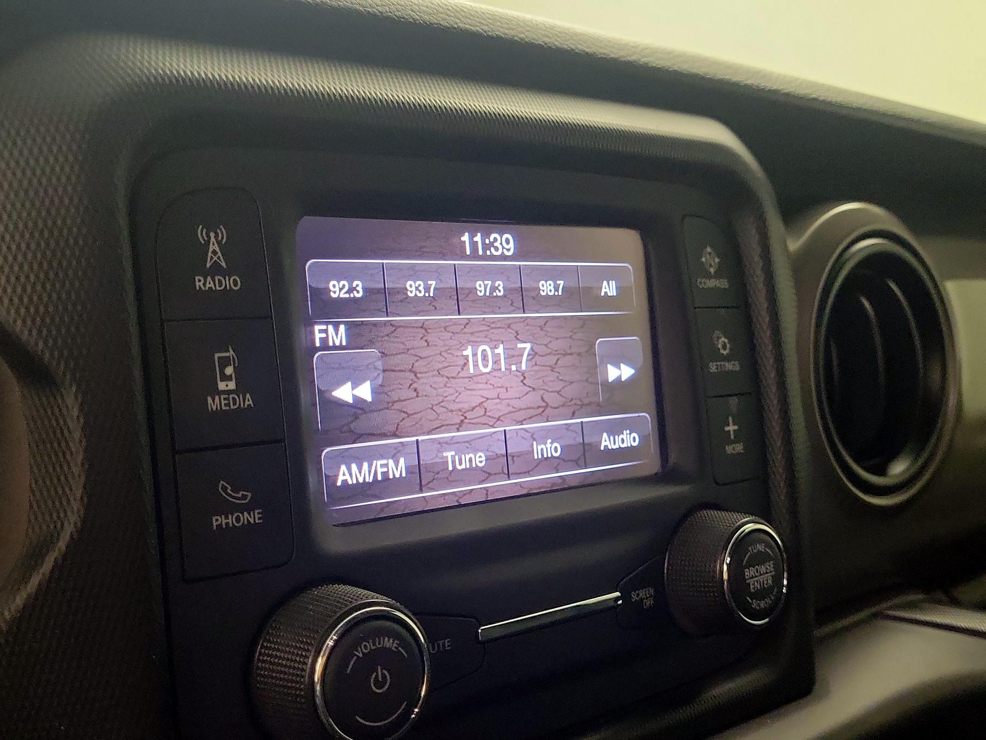 Thumbnail: 2021 Jeep Wrangler - 15