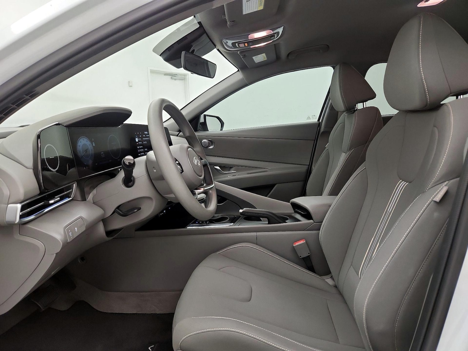 2024 Hyundai Elantra SEL - Photo 12