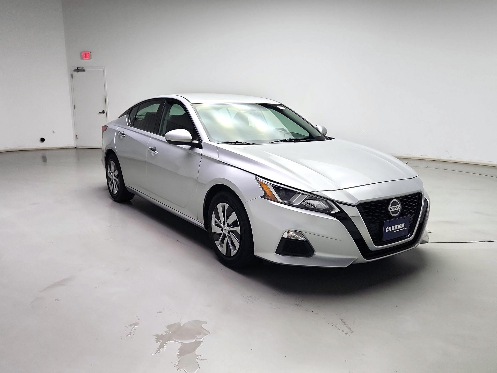 Thumbnail: 2020 Nissan Altima - 1