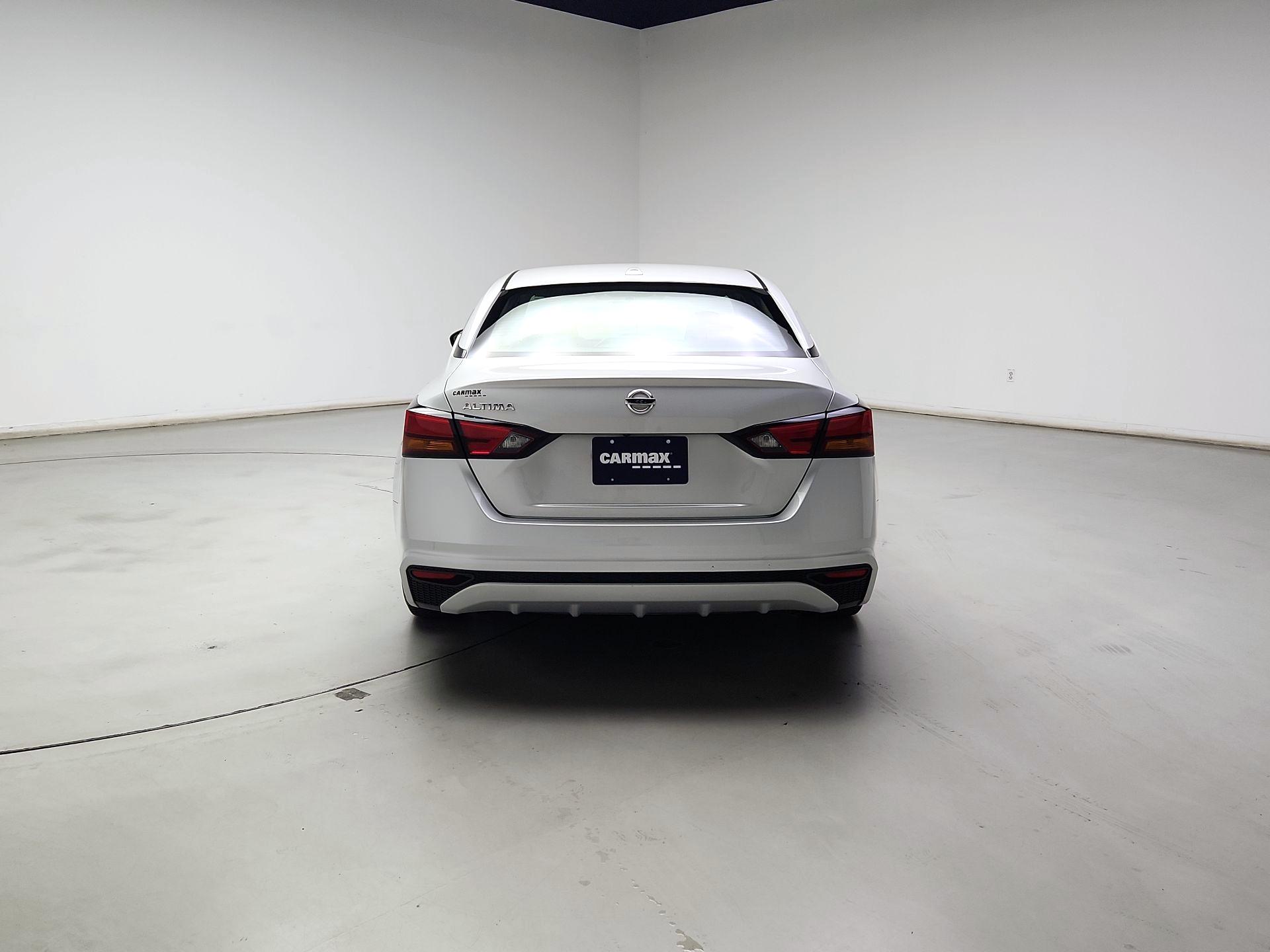 Thumbnail: 2020 Nissan Altima - 6
