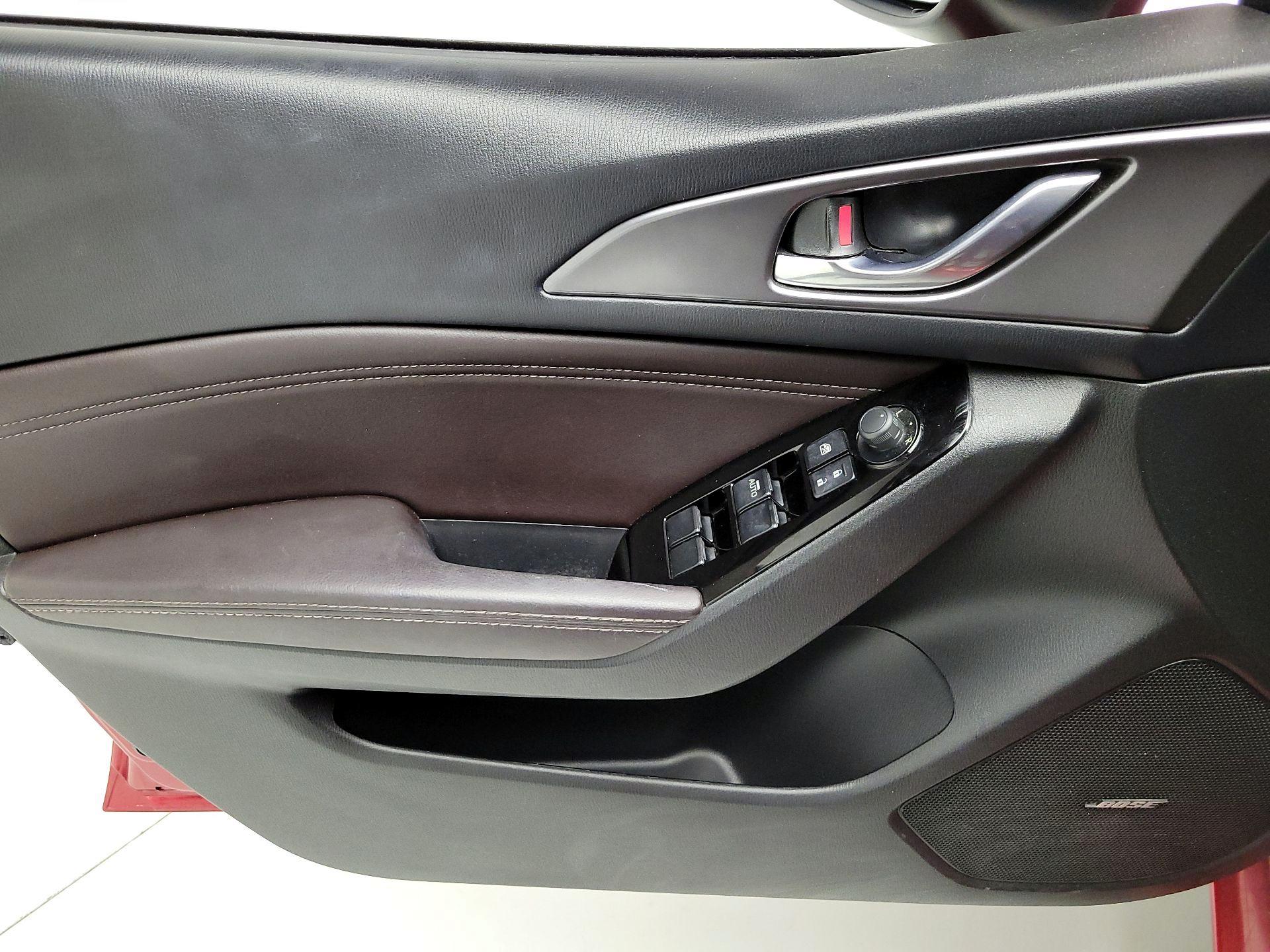 Thumbnail: 2017 Mazda Mazda3 - 12