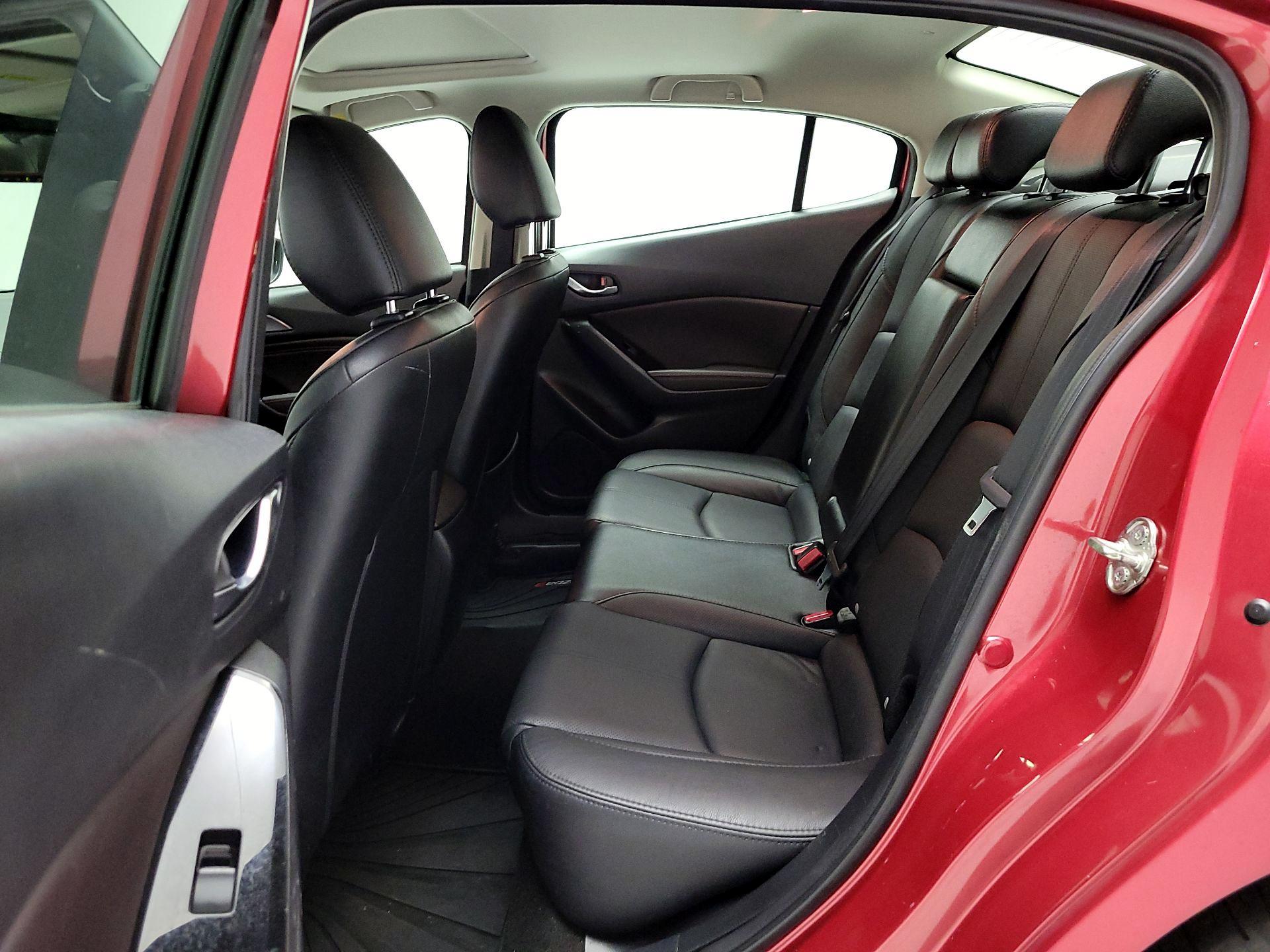 Thumbnail: 2017 Mazda Mazda3 - 18