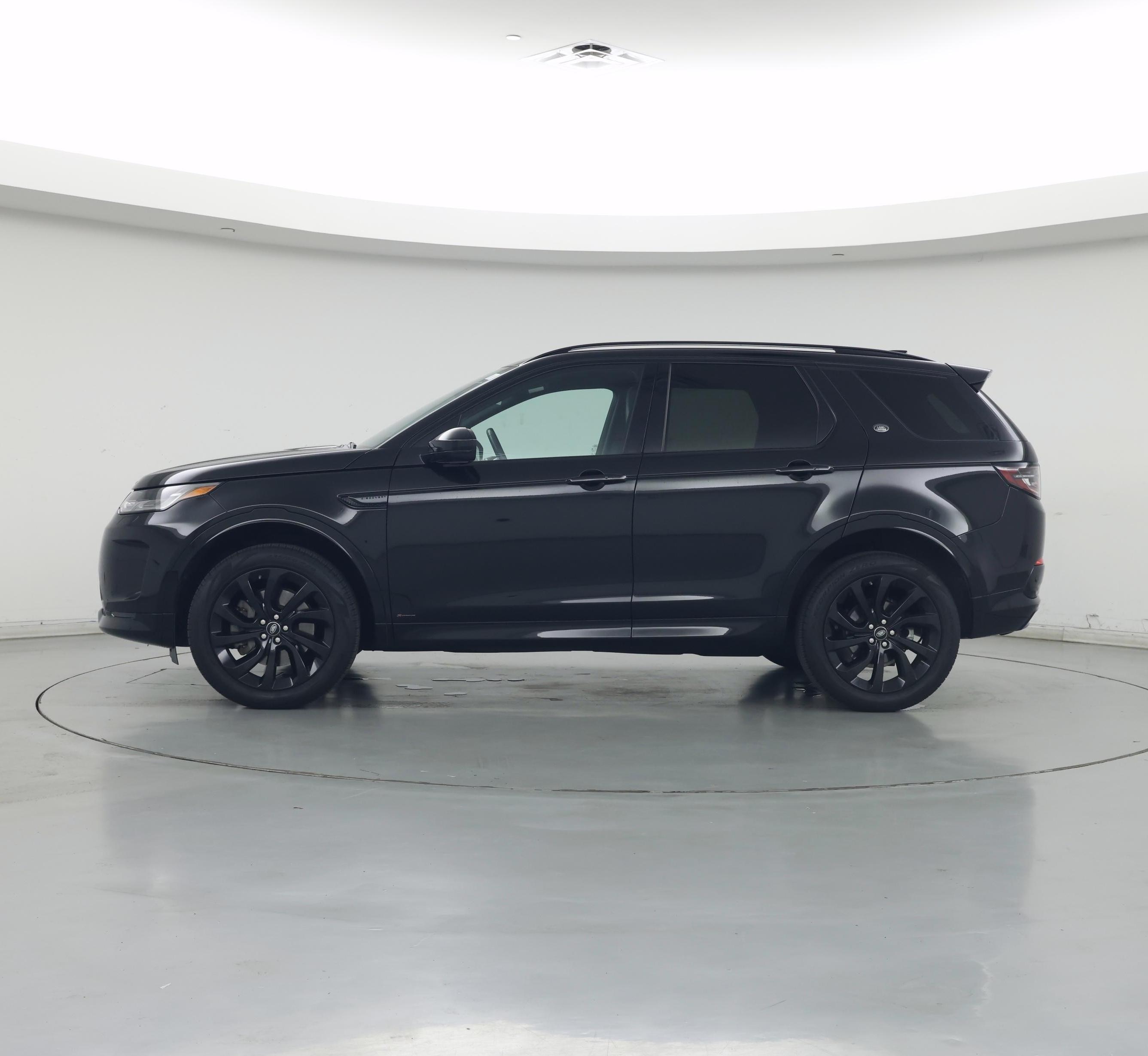 Thumbnail: 2020 Land Rover Discovery Sport - 3