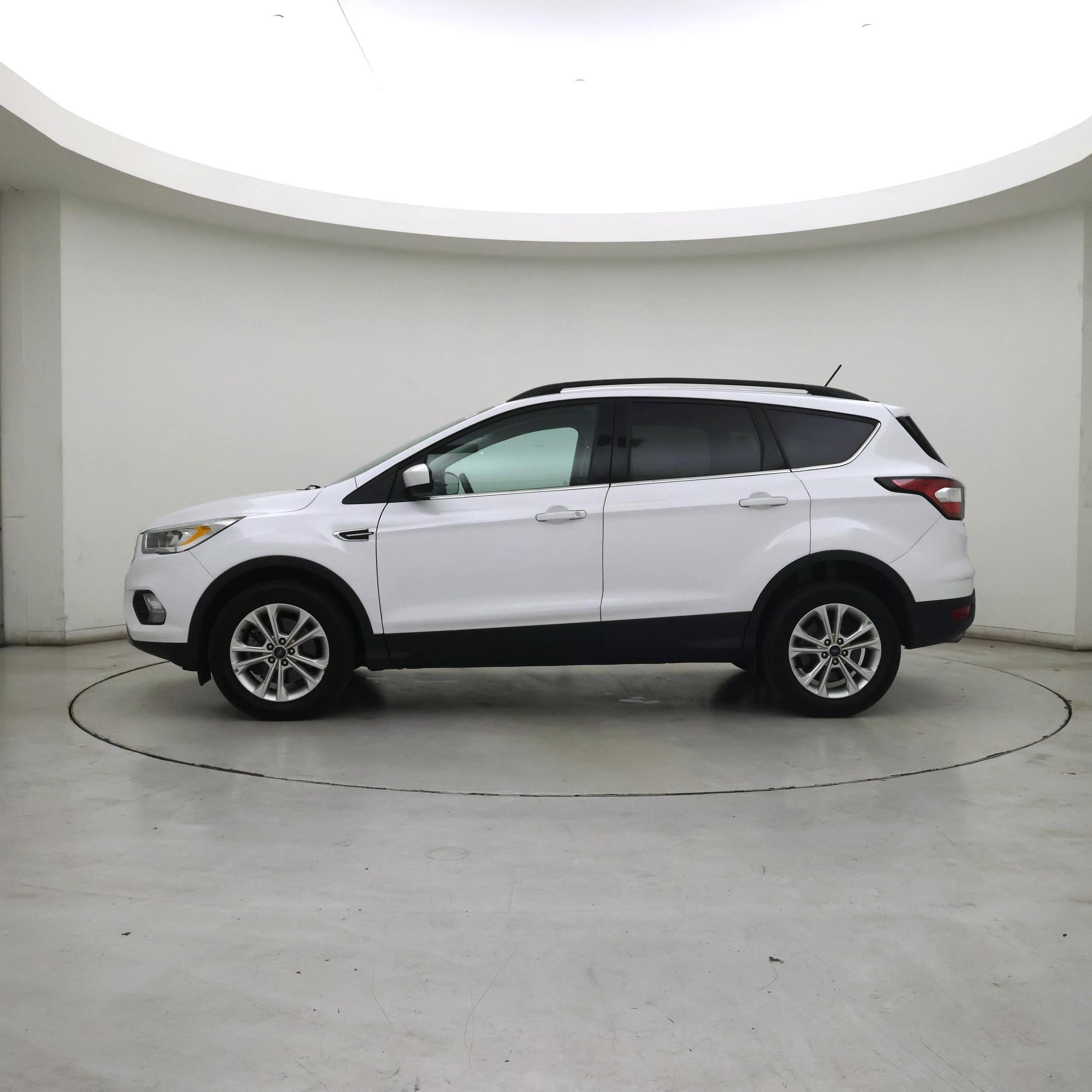 Thumbnail: 2018 Ford Escape - 3