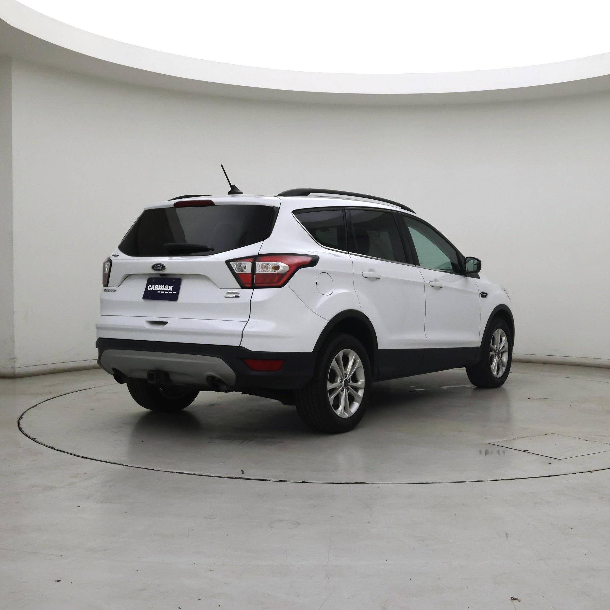 Thumbnail: 2018 Ford Escape - 8