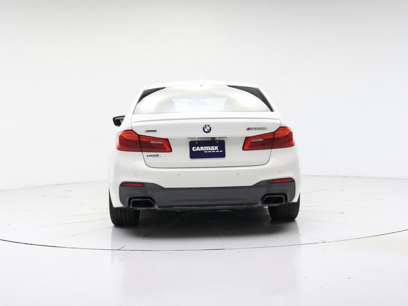 2018 BMW 5 Series M550i - Photo 7