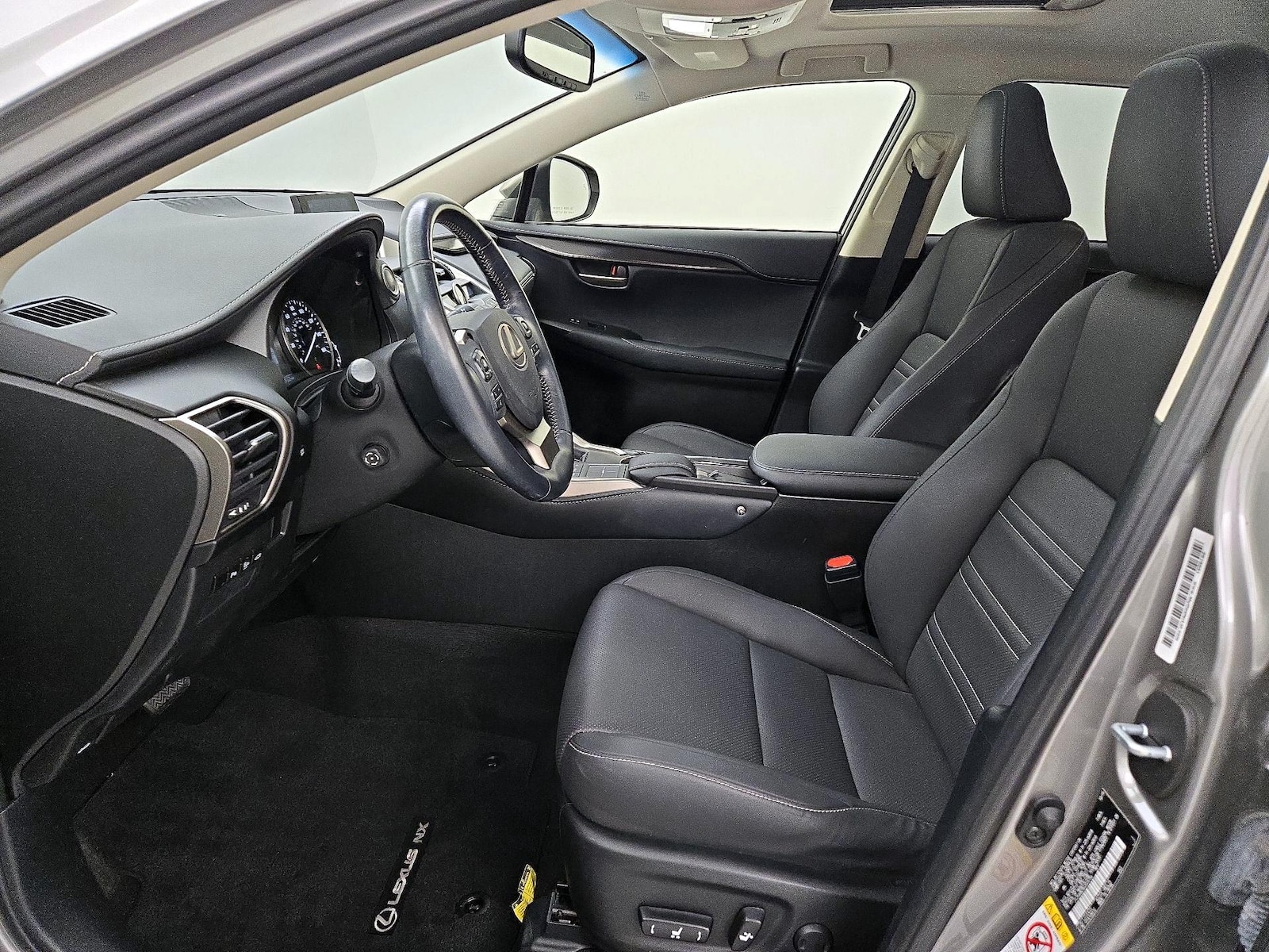 2016 Lexus NX 200t - Photo 12