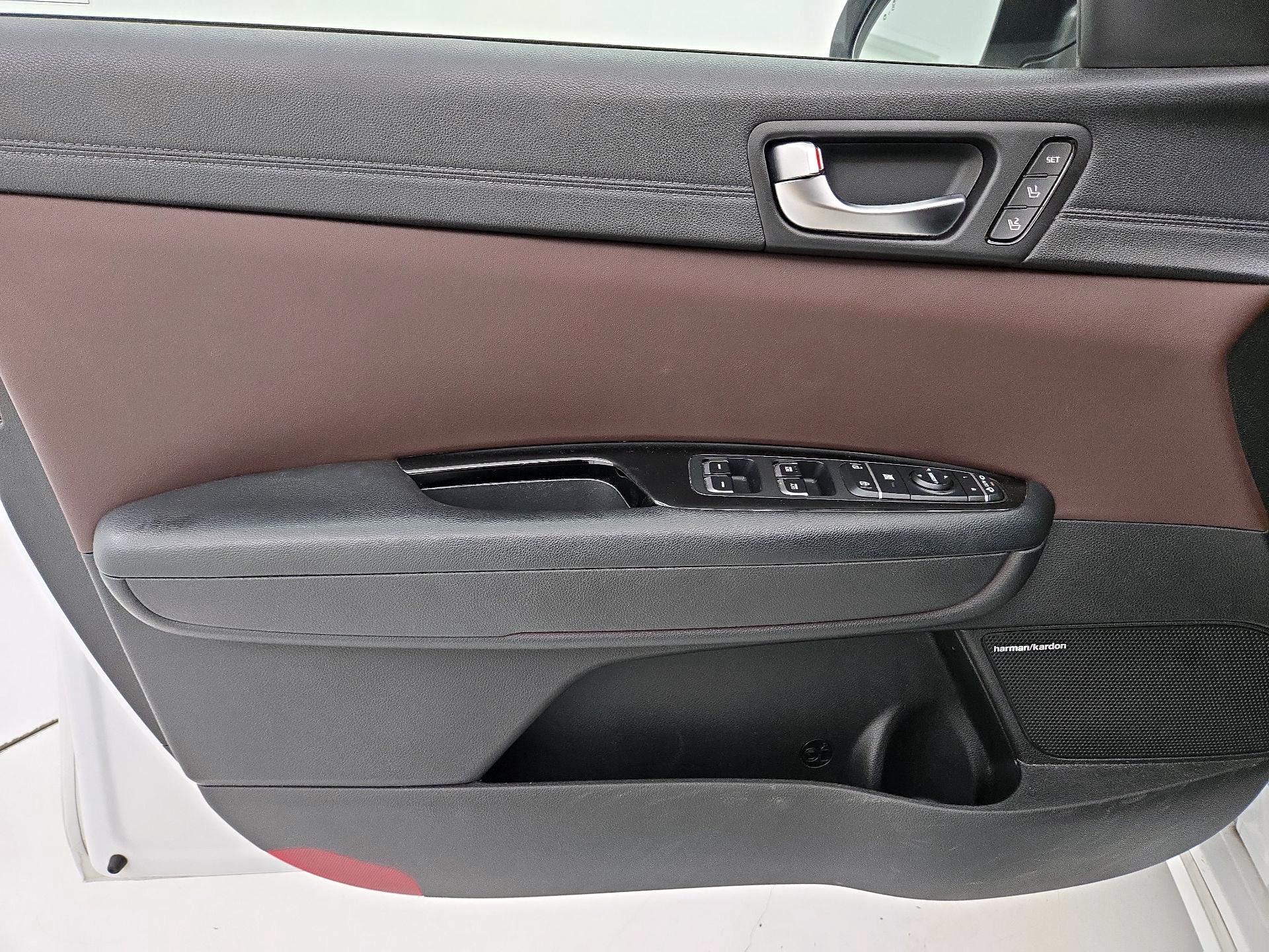 Thumbnail: 2019 Kia Optima - 12