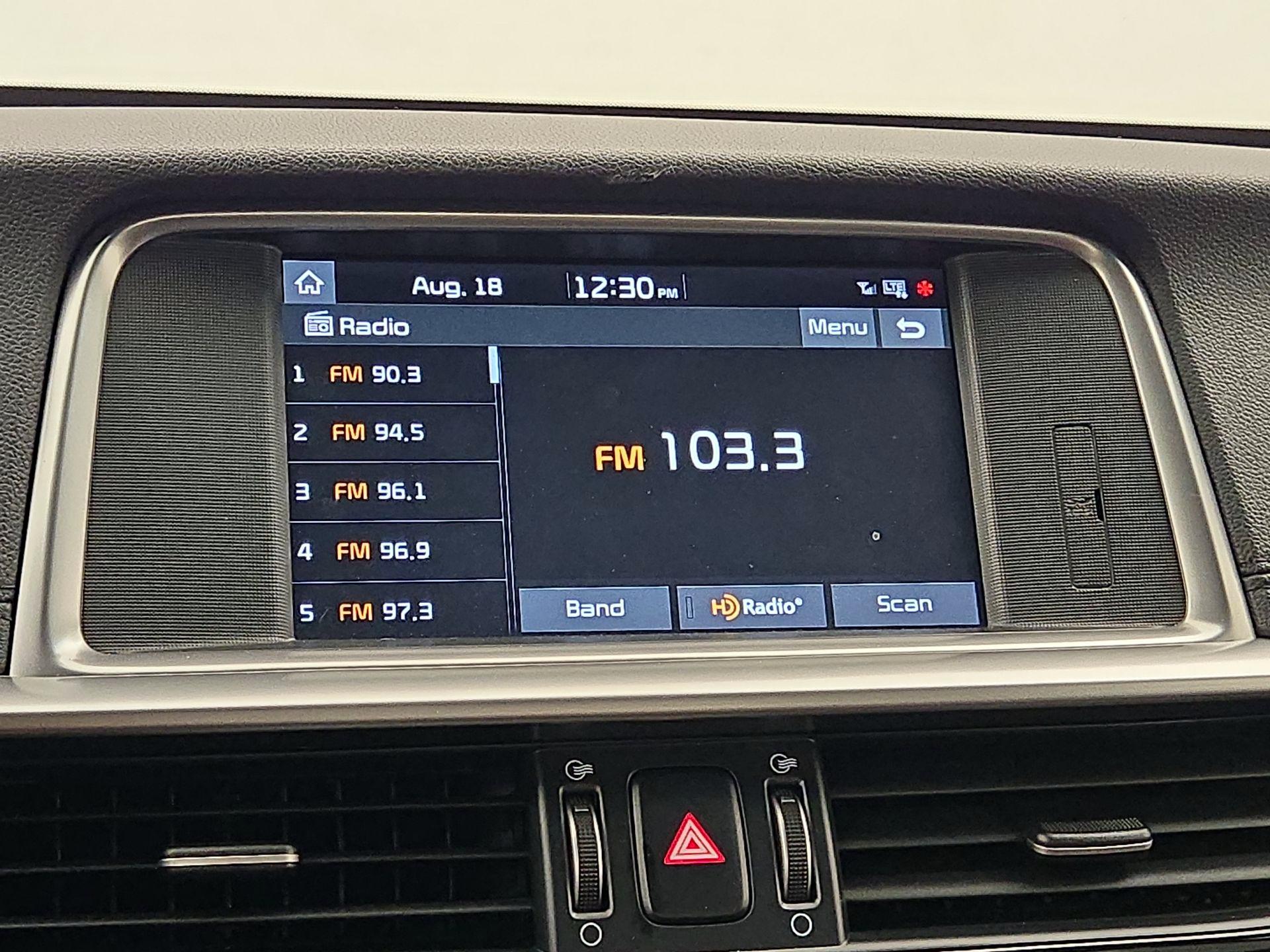 Thumbnail: 2019 Kia Optima - 16