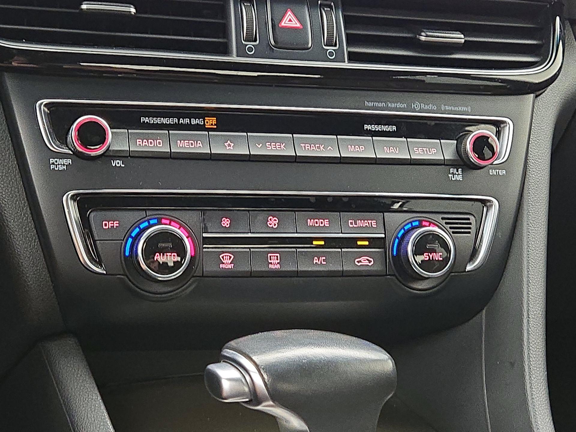 Thumbnail: 2019 Kia Optima - 17