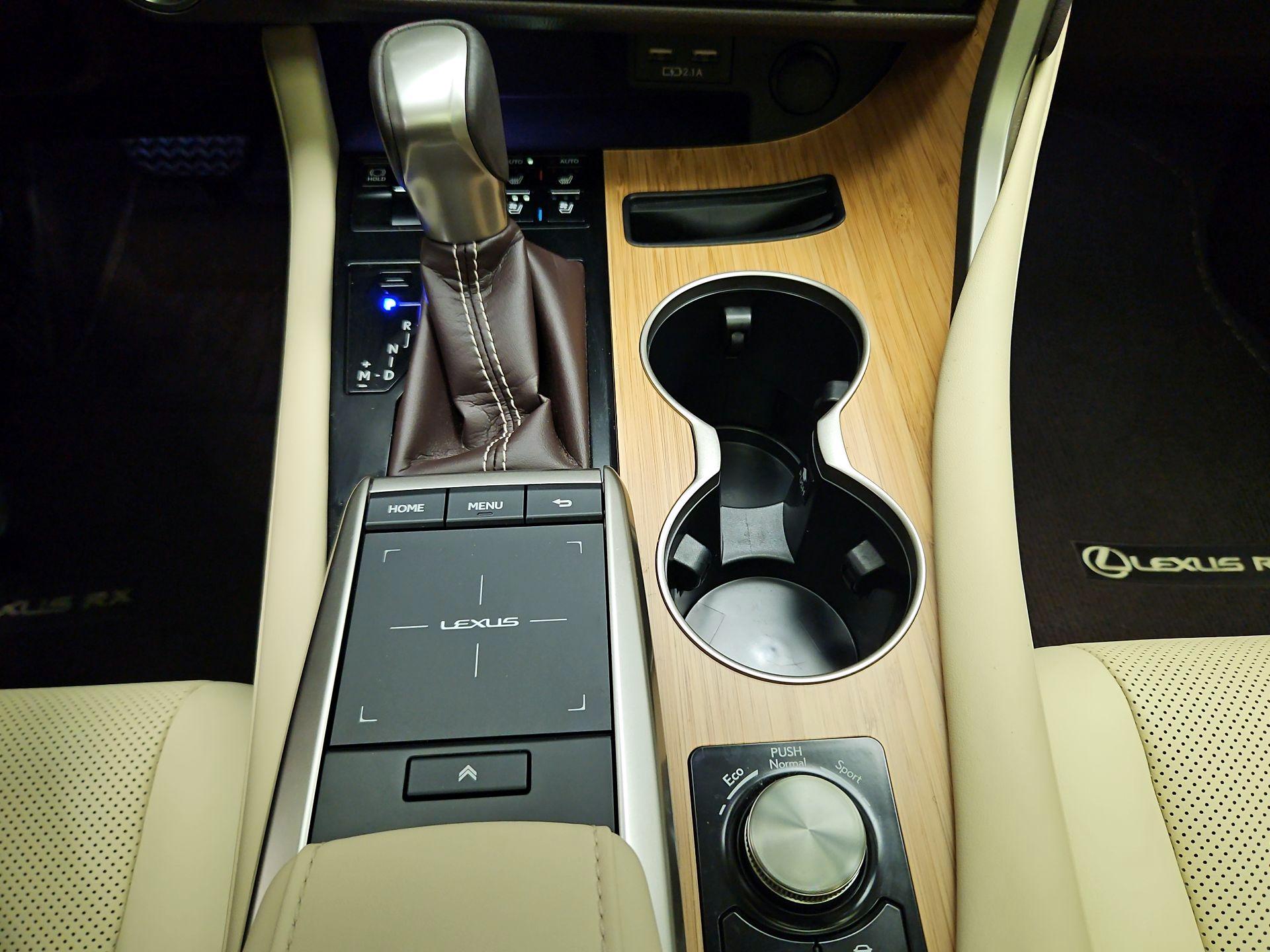 Thumbnail: 2020 Lexus RX - 17