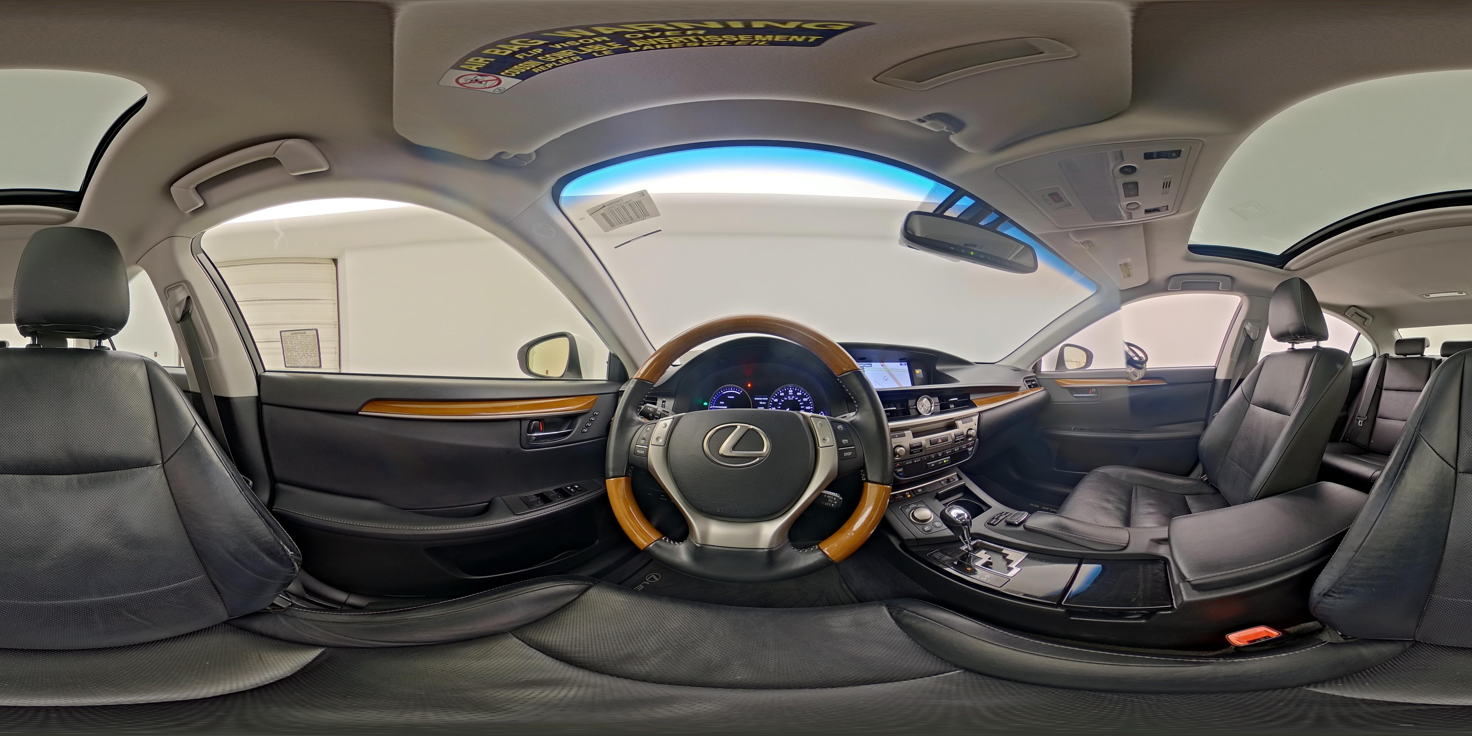2015 Lexus ES 300h - Photo 27