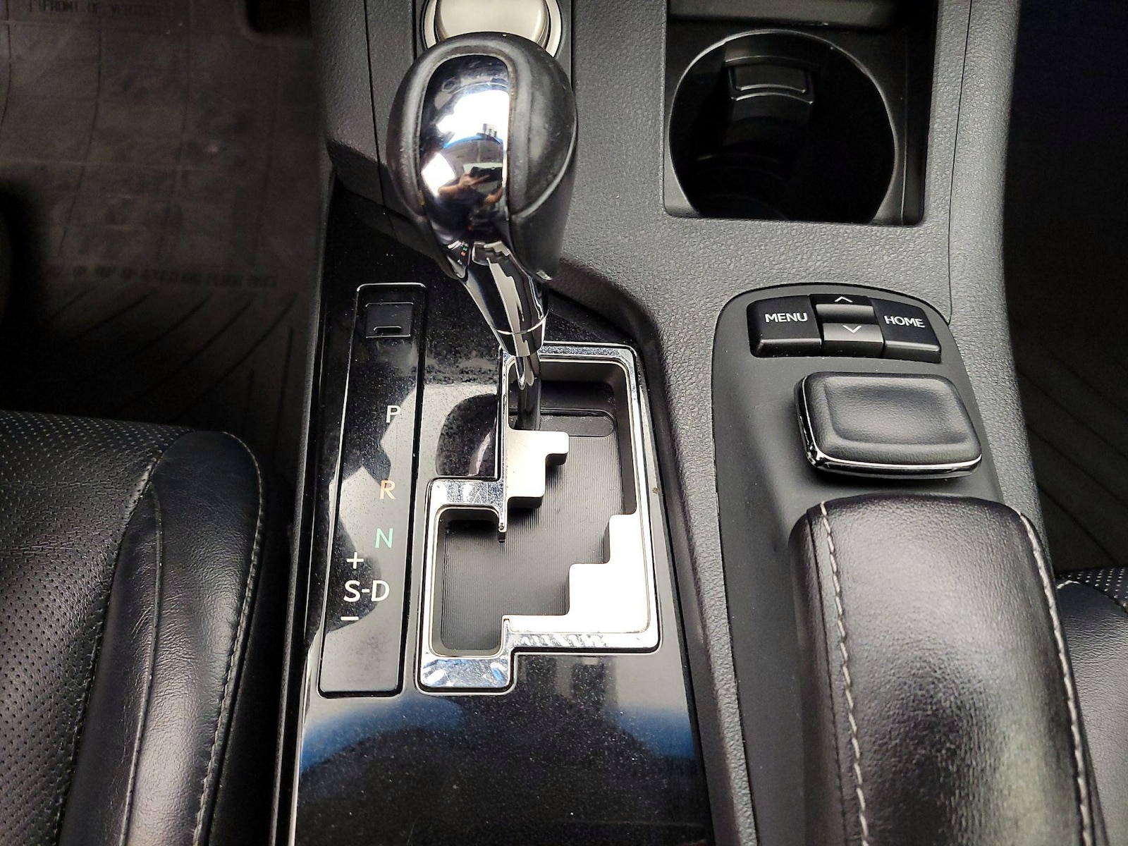 2015 Lexus ES 300h - Photo 19